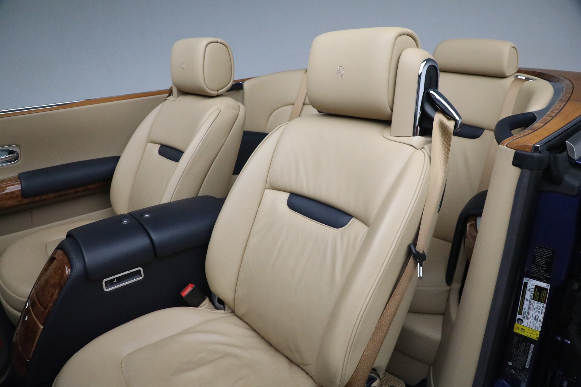 Used-2009-Rolls-Royce-Phantom-Drophead-Coupe