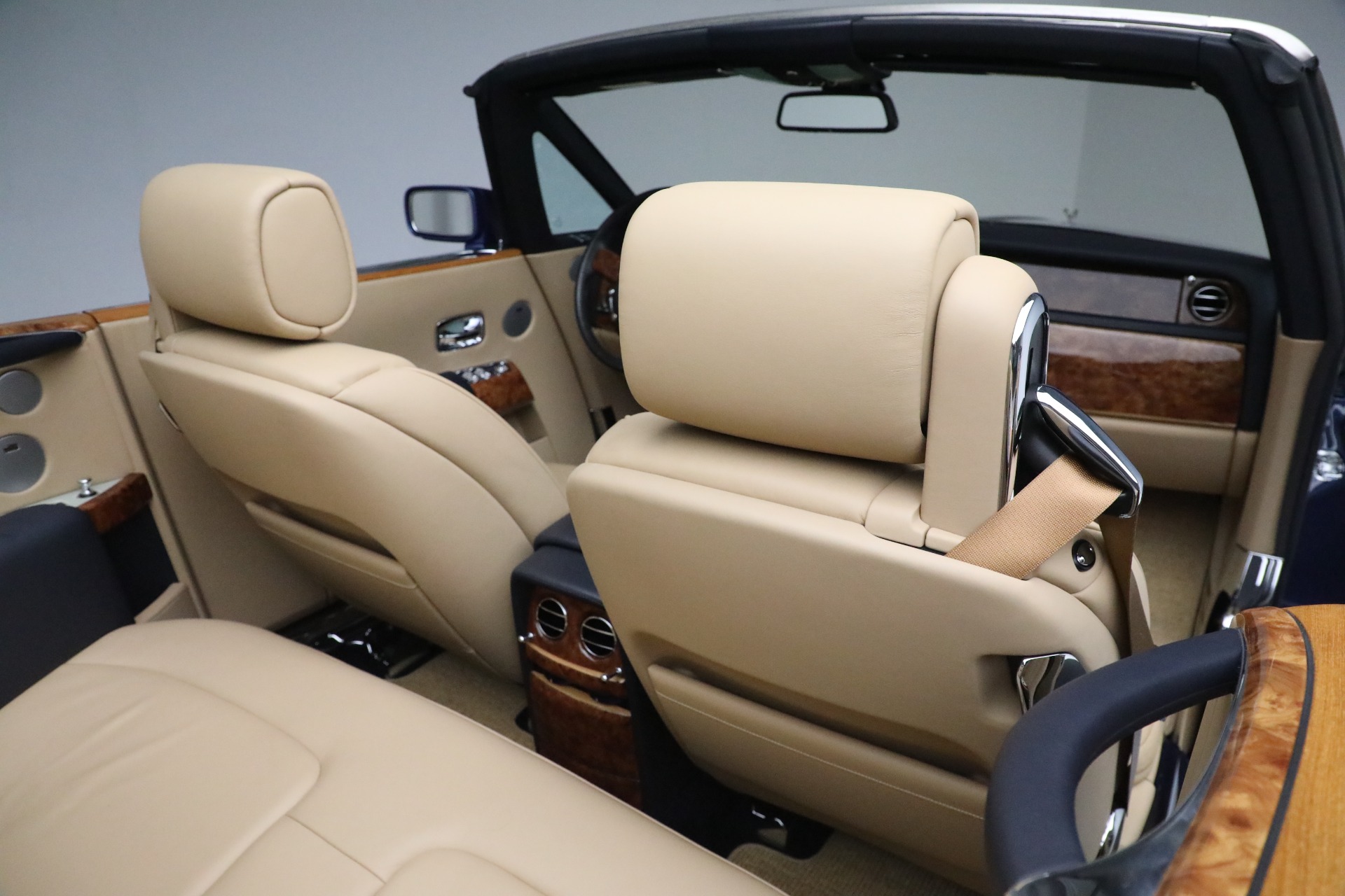 Used-2009-Rolls-Royce-Phantom-Drophead-Coupe