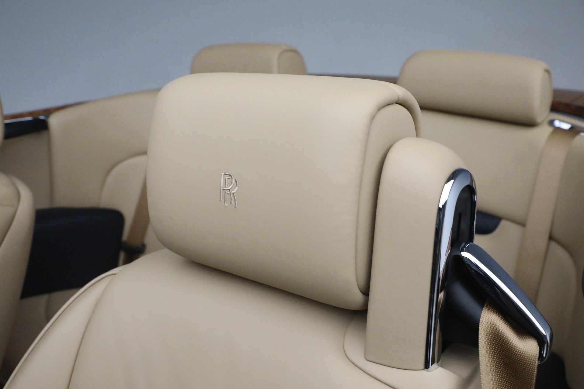 Used-2009-Rolls-Royce-Phantom-Drophead-Coupe