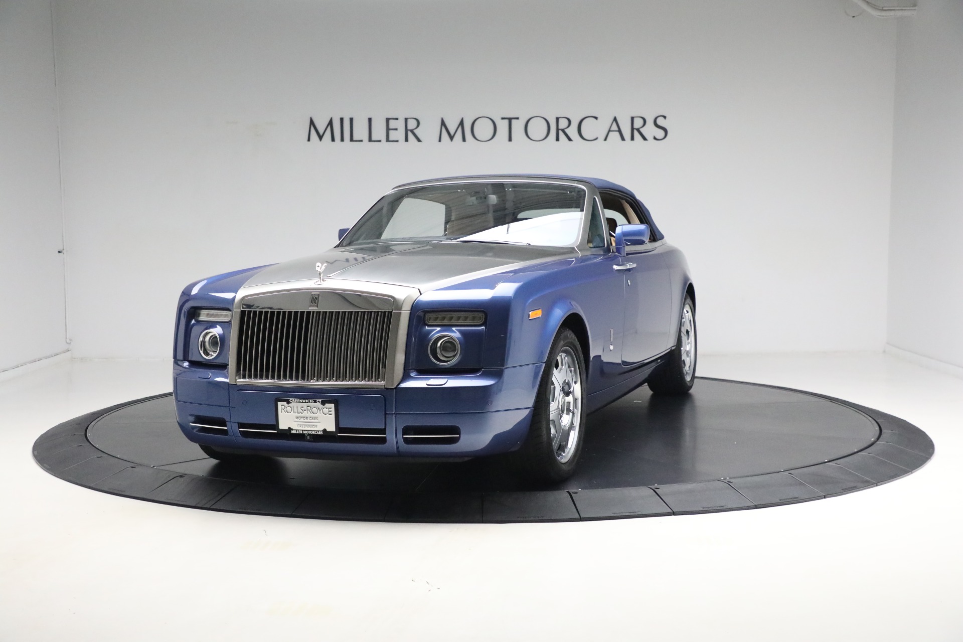 Used-2009-Rolls-Royce-Phantom-Drophead-Coupe