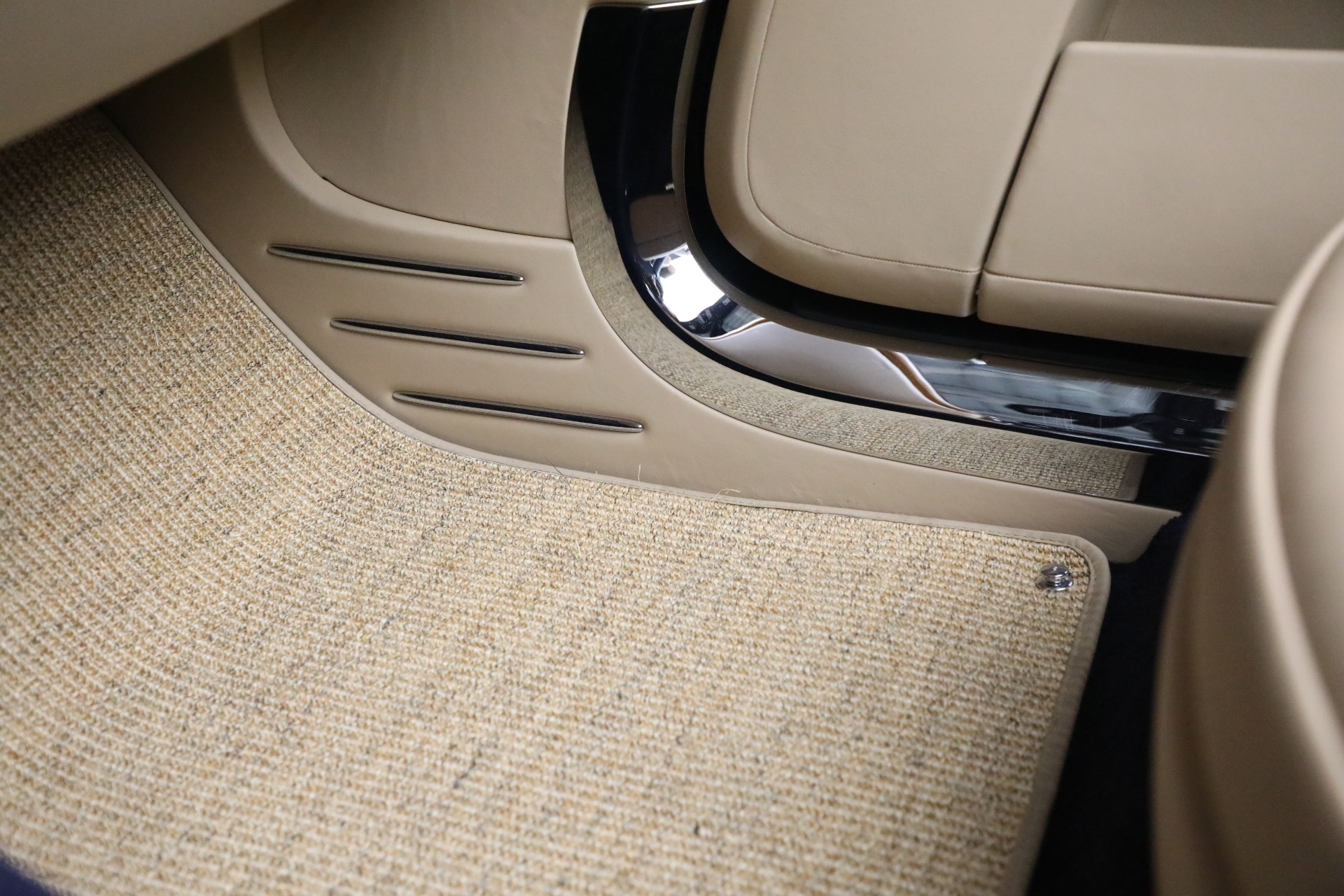 Used-2009-Rolls-Royce-Phantom-Drophead-Coupe