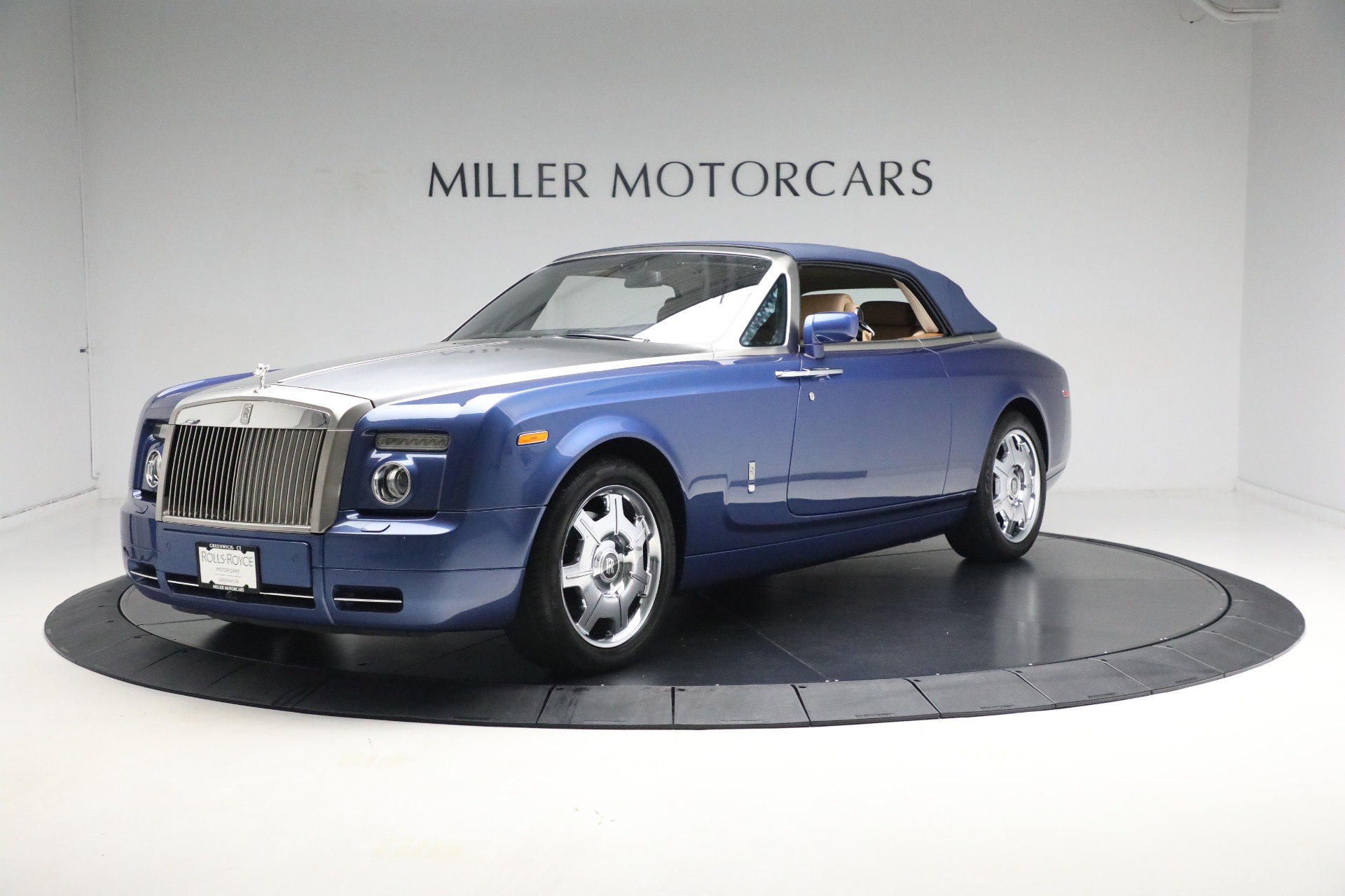 Used-2009-Rolls-Royce-Phantom-Drophead-Coupe