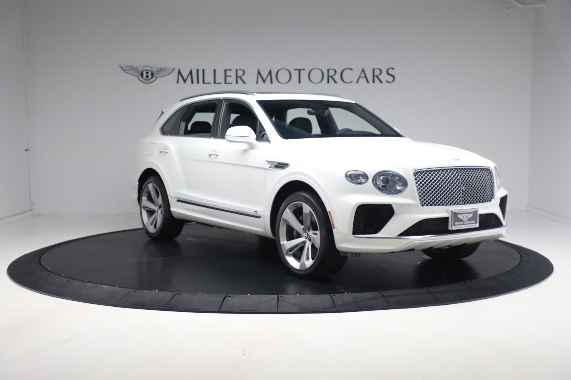 Used-2021-Bentley-Bentayga-V8