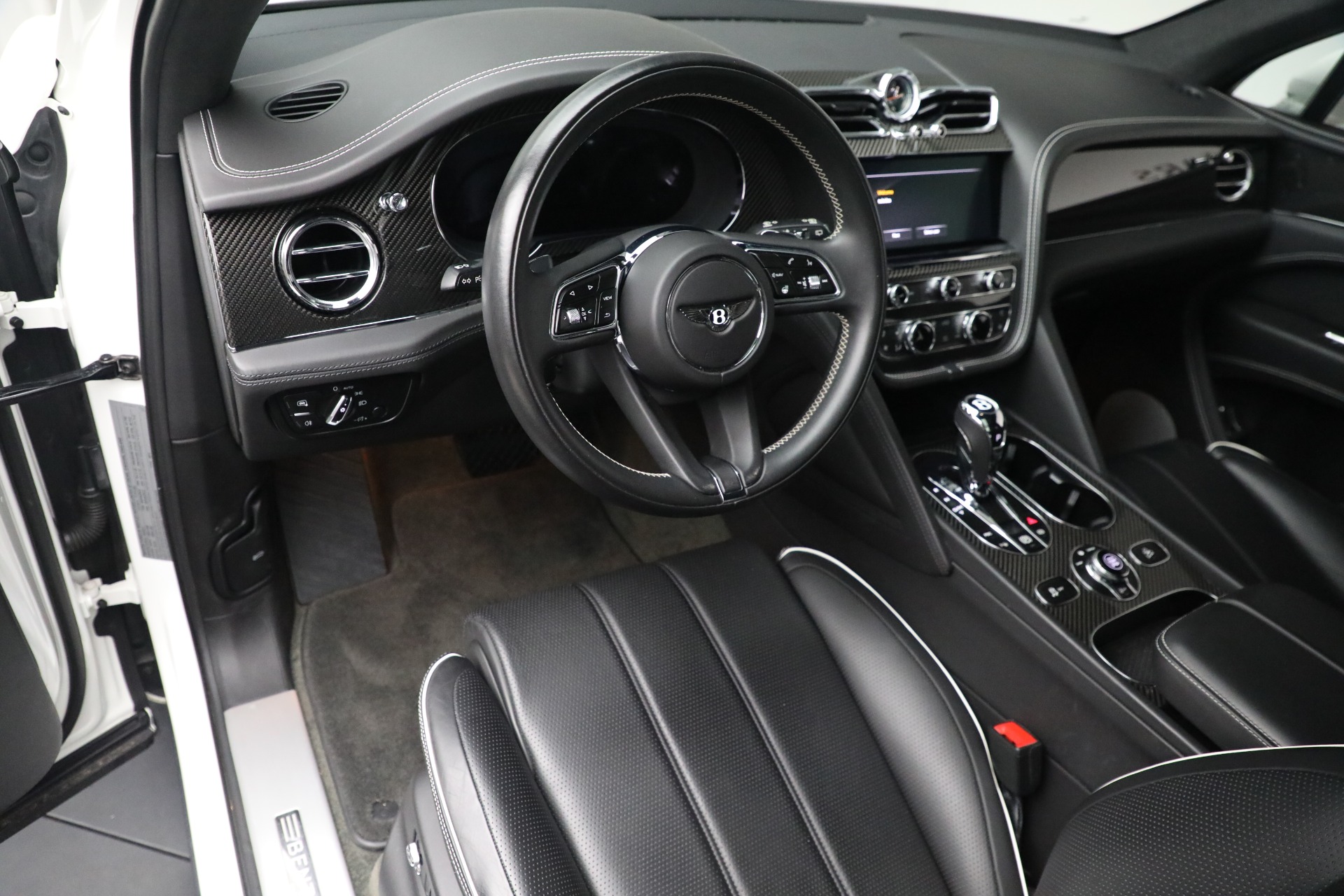 Used-2021-Bentley-Bentayga-V8