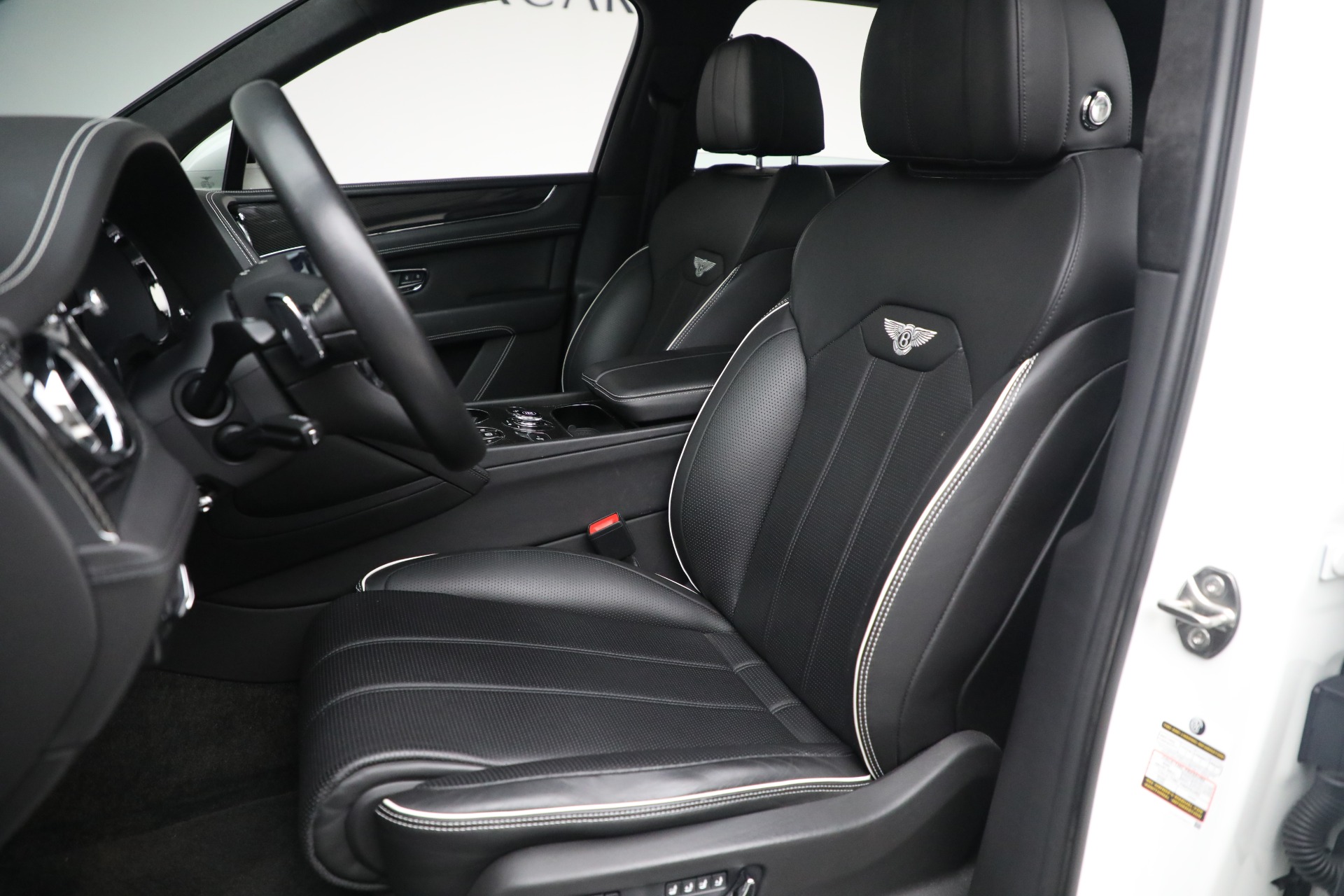 Used-2021-Bentley-Bentayga-V8