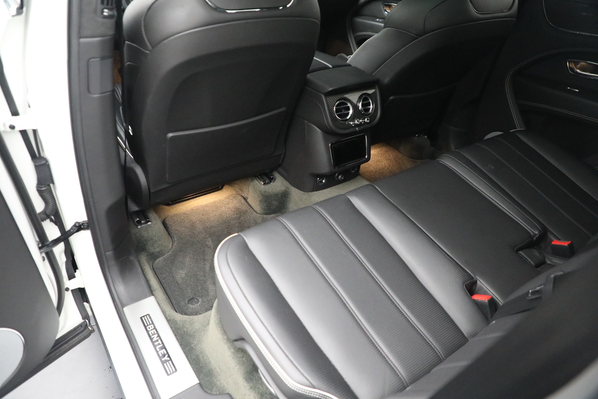 Used-2021-Bentley-Bentayga-V8