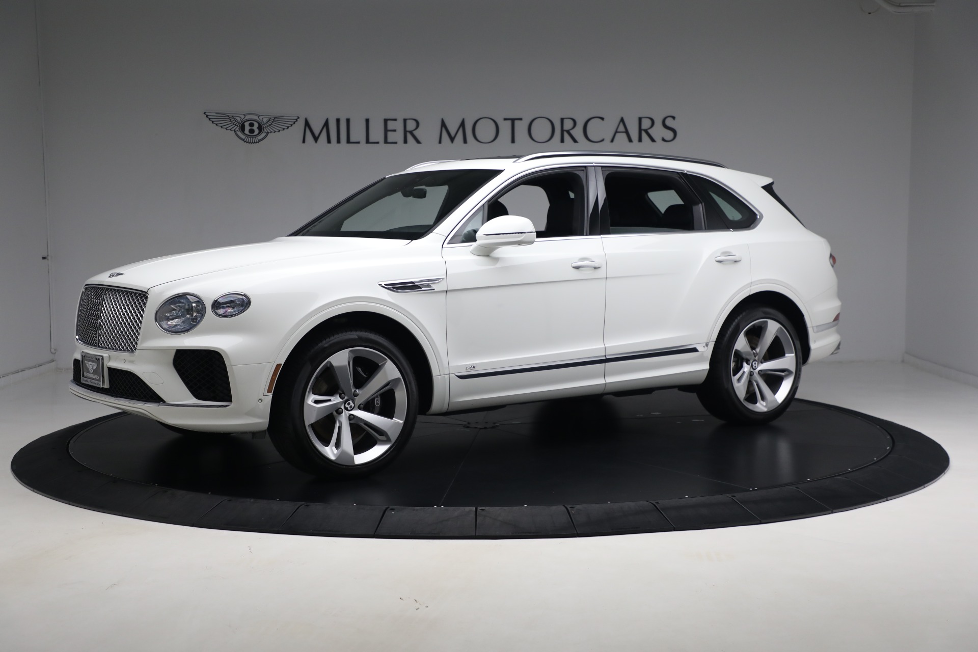 Used-2021-Bentley-Bentayga-V8