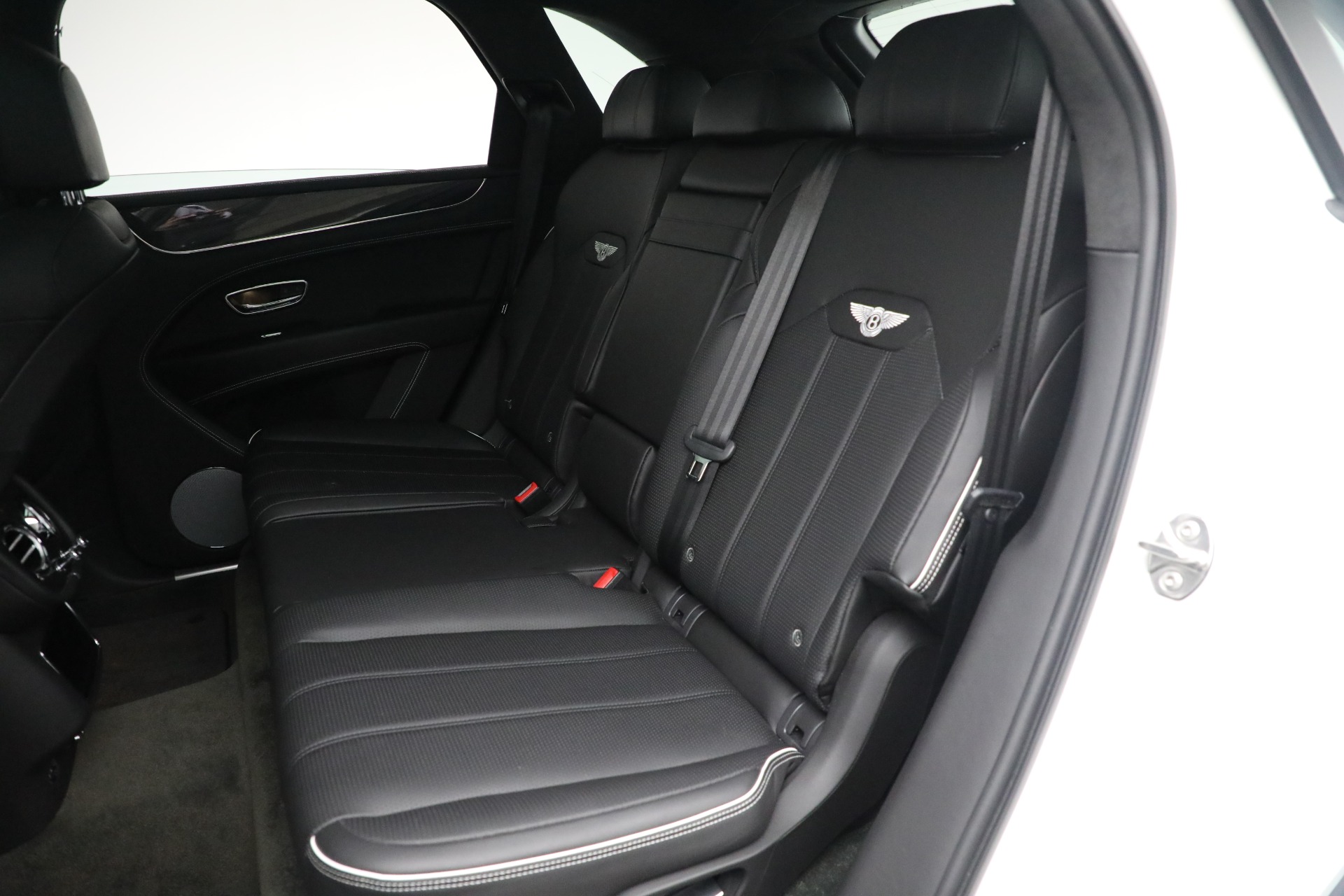 Used-2021-Bentley-Bentayga-V8