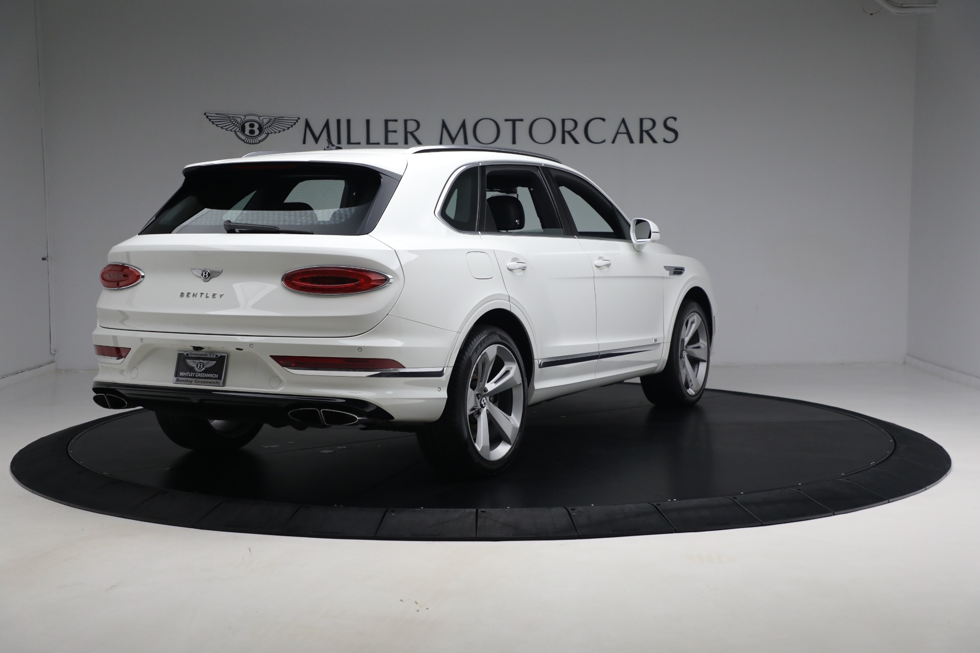 Used-2021-Bentley-Bentayga-V8