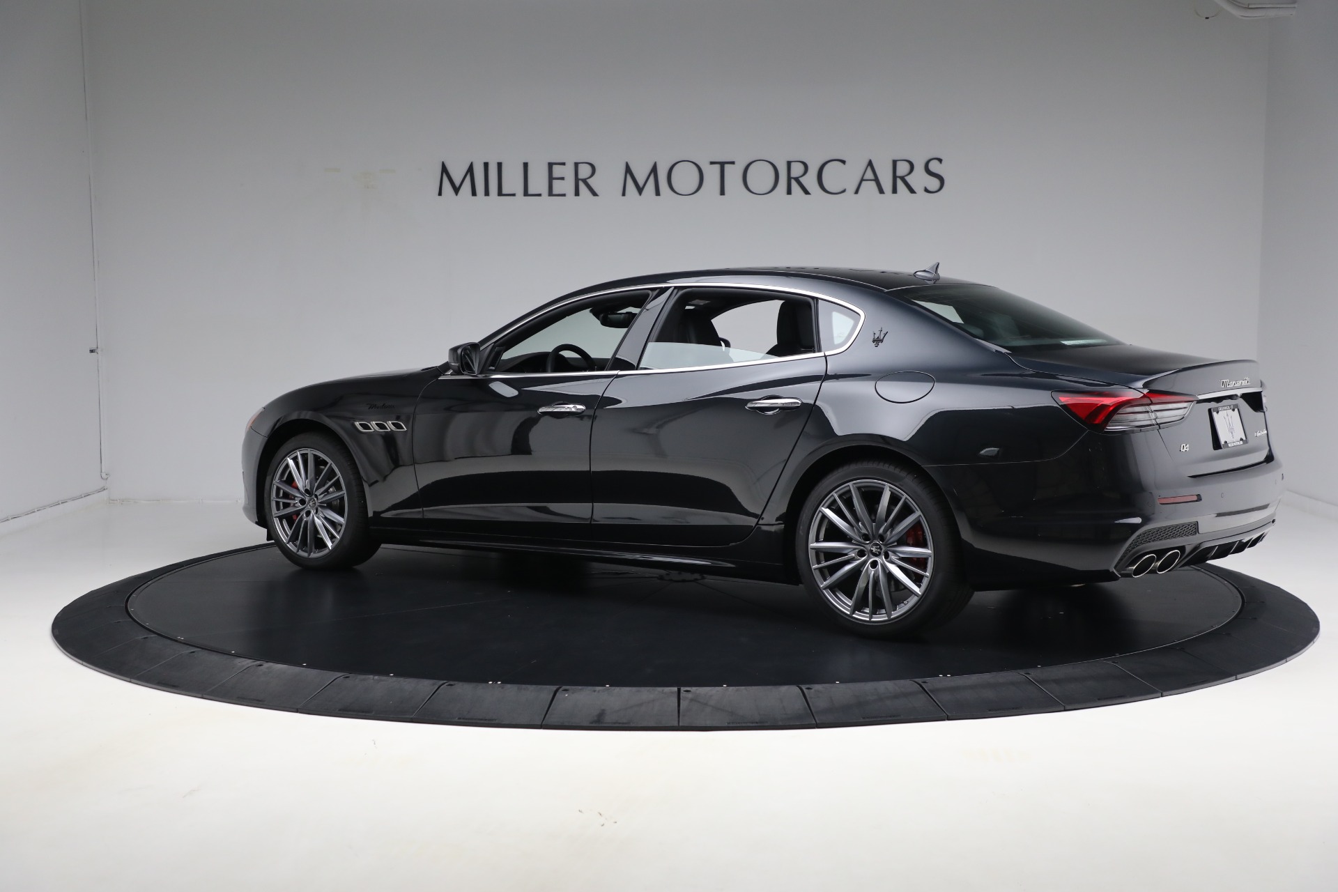 New-2024-Maserati-Quattroporte-Modena-Ultima-Q4