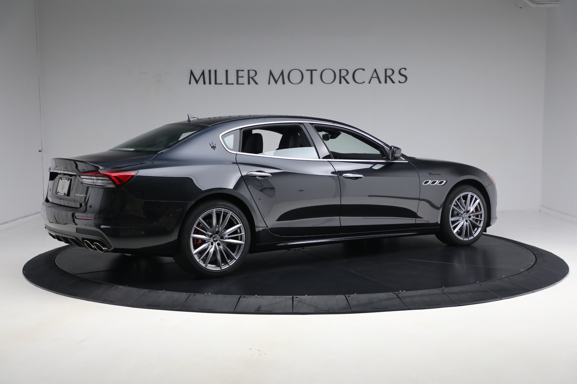 New-2024-Maserati-Quattroporte-Modena-Ultima-Q4