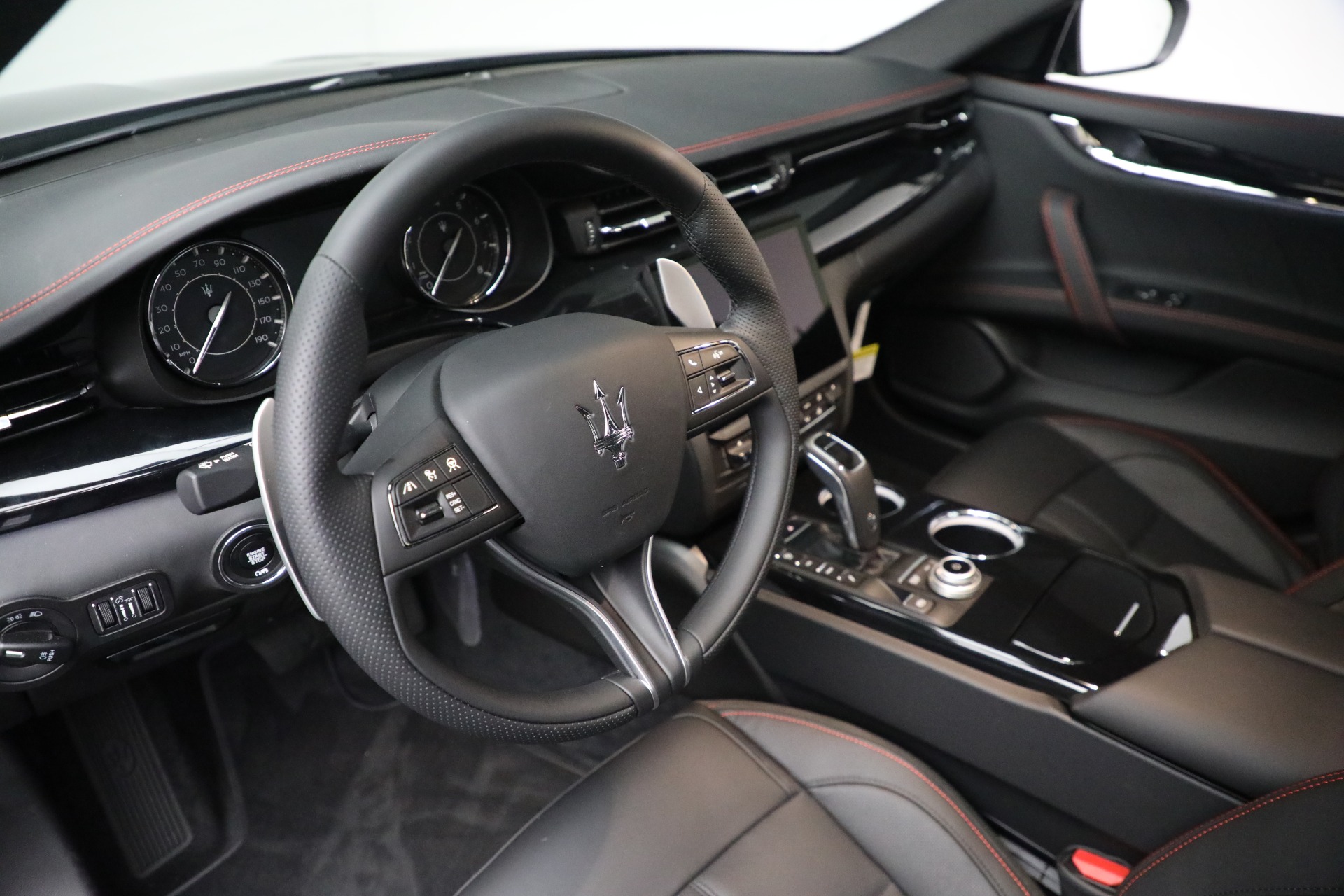 New-2024-Maserati-Quattroporte-Modena-Ultima-Q4