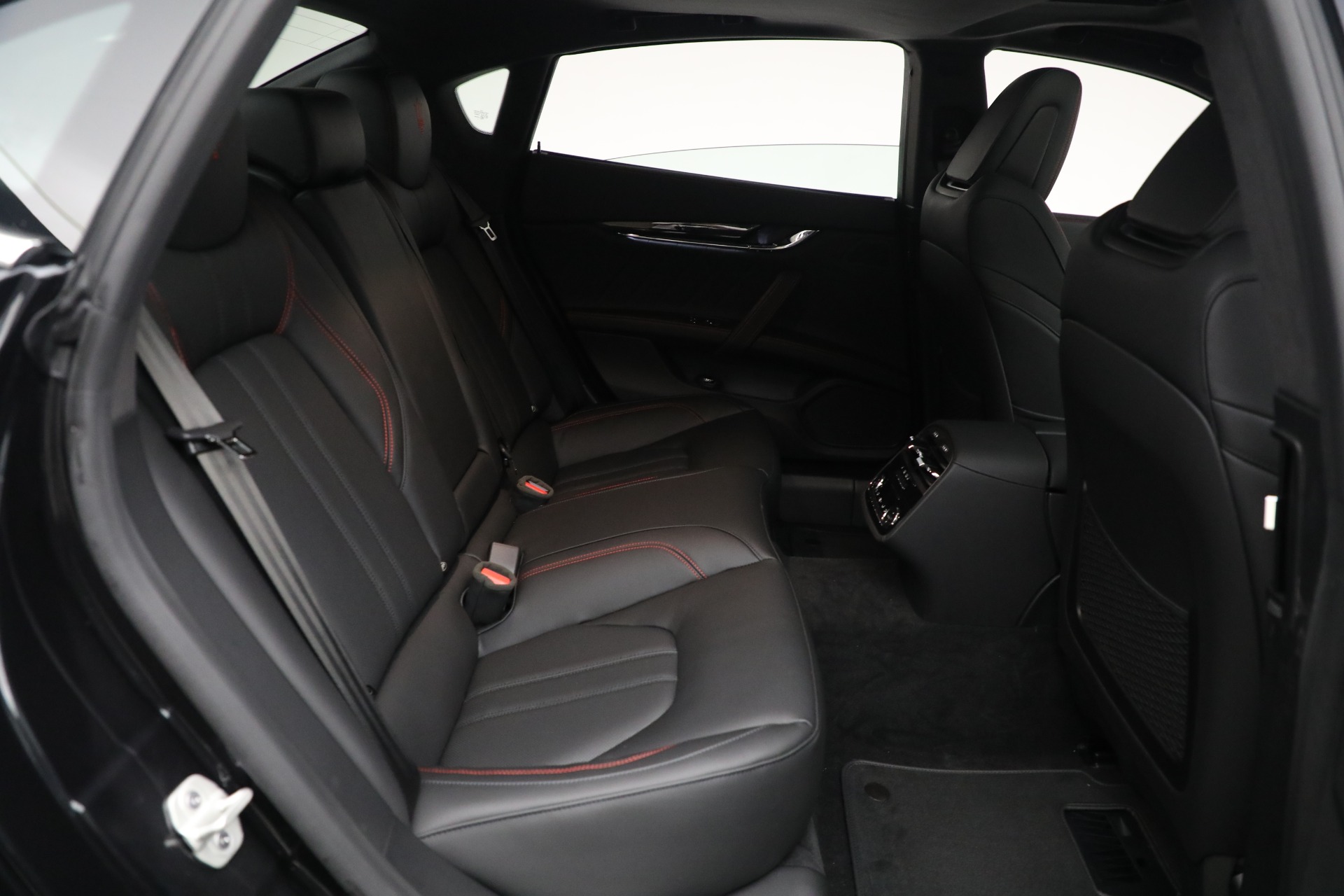 New-2024-Maserati-Quattroporte-Modena-Ultima-Q4