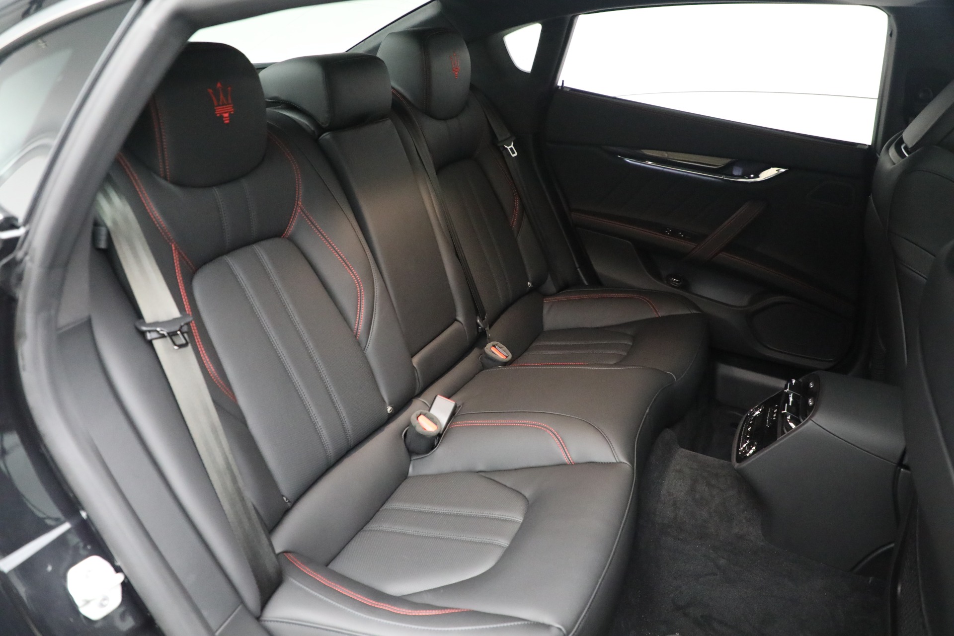 New-2024-Maserati-Quattroporte-Modena-Ultima-Q4