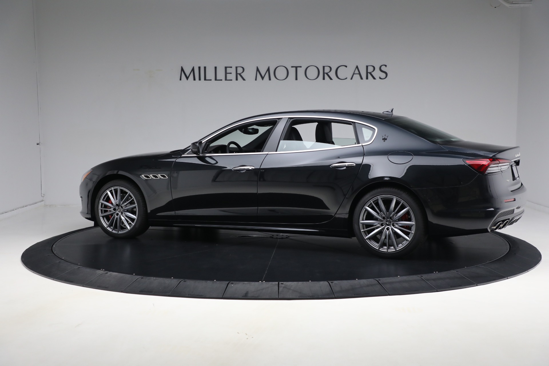New-2024-Maserati-Quattroporte-Modena-Ultima-Q4