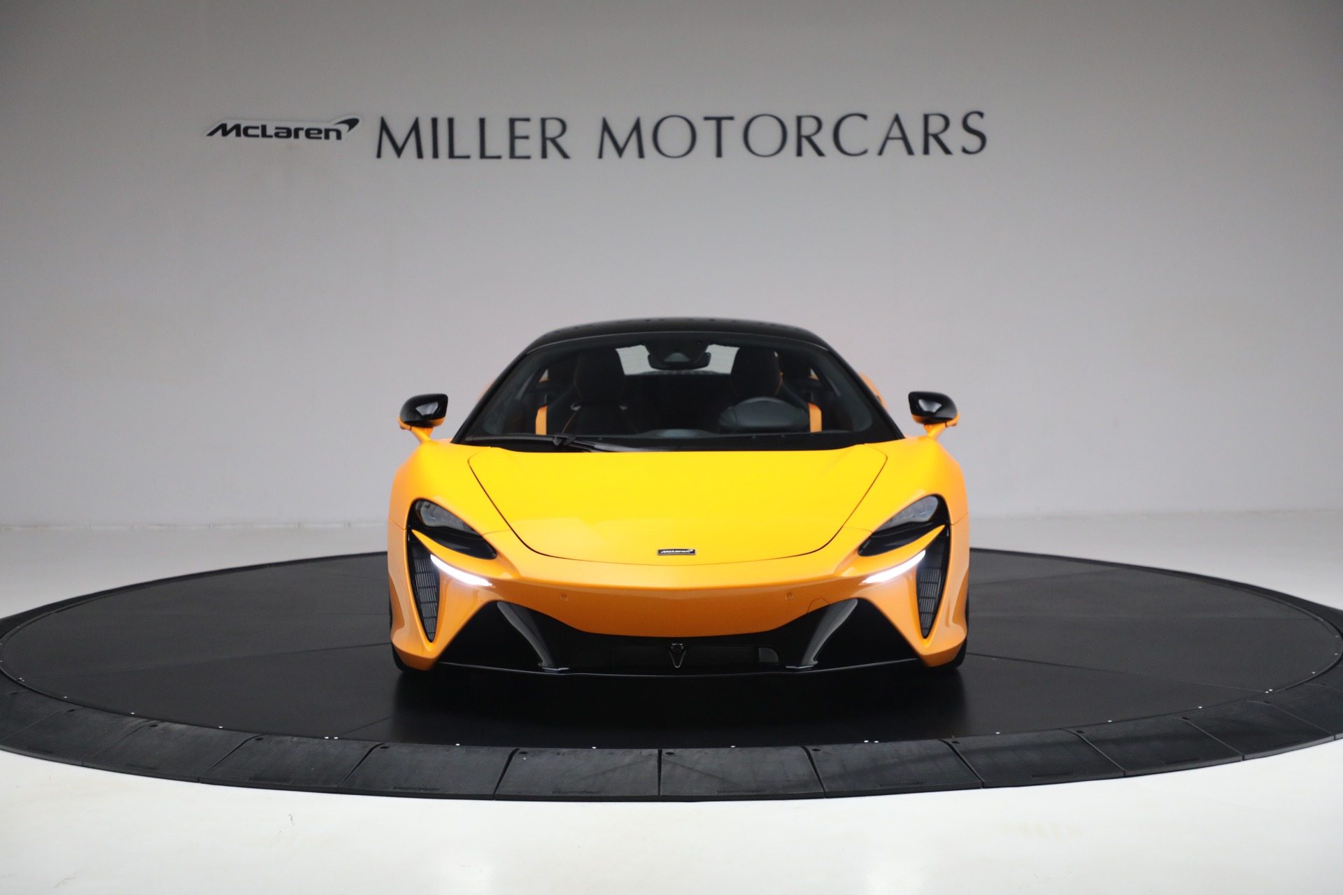 New-2025-McLaren-Artura-TechLux