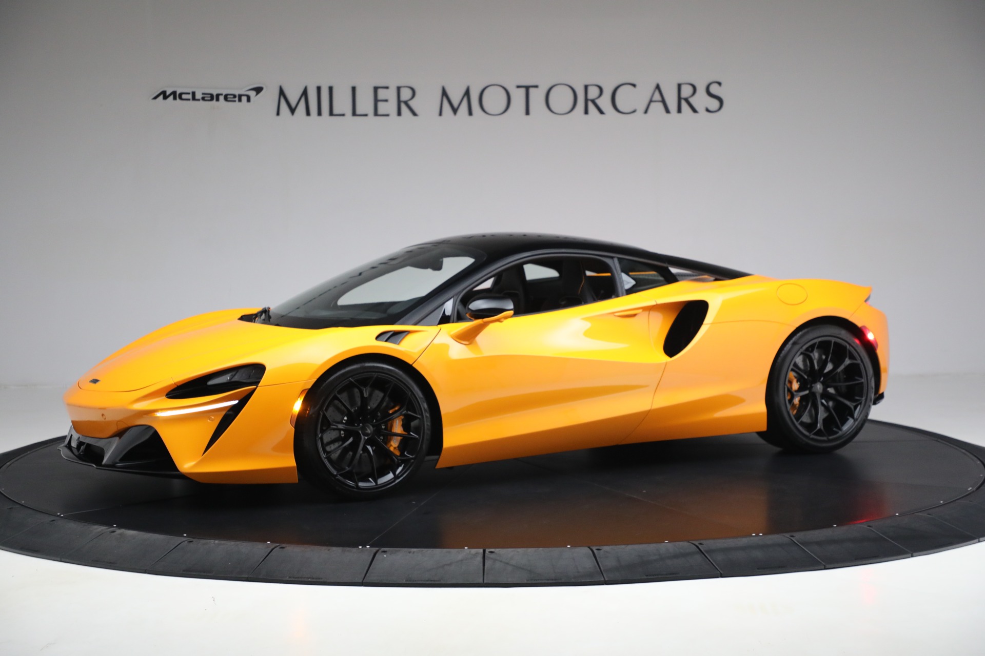 New-2025-McLaren-Artura-TechLux