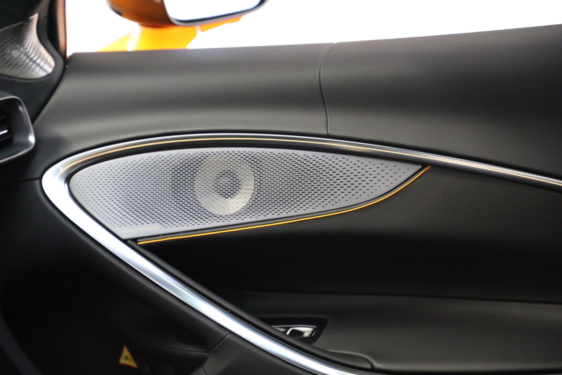 New-2025-McLaren-Artura-TechLux