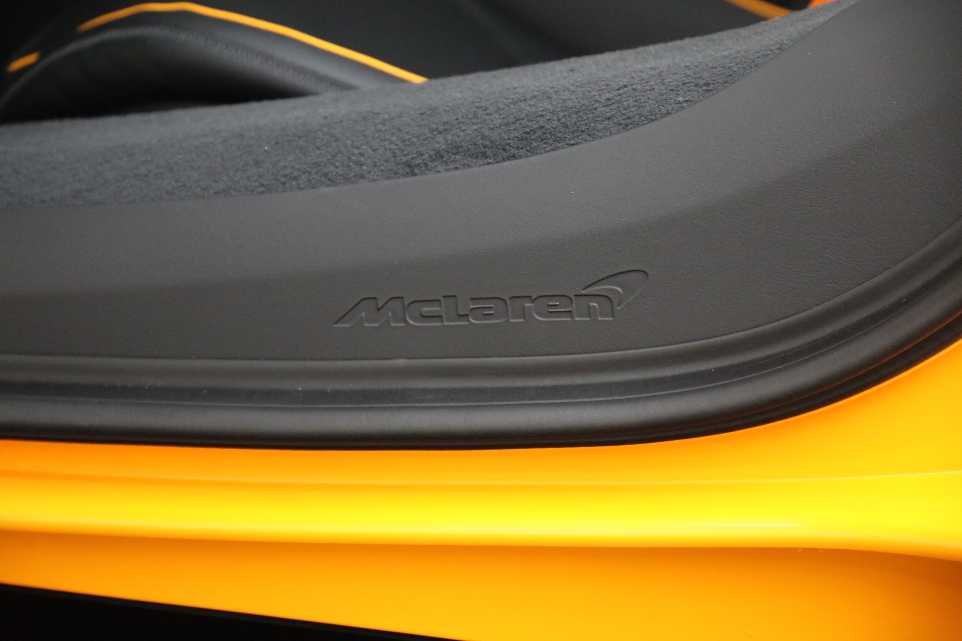 New-2025-McLaren-Artura-TechLux