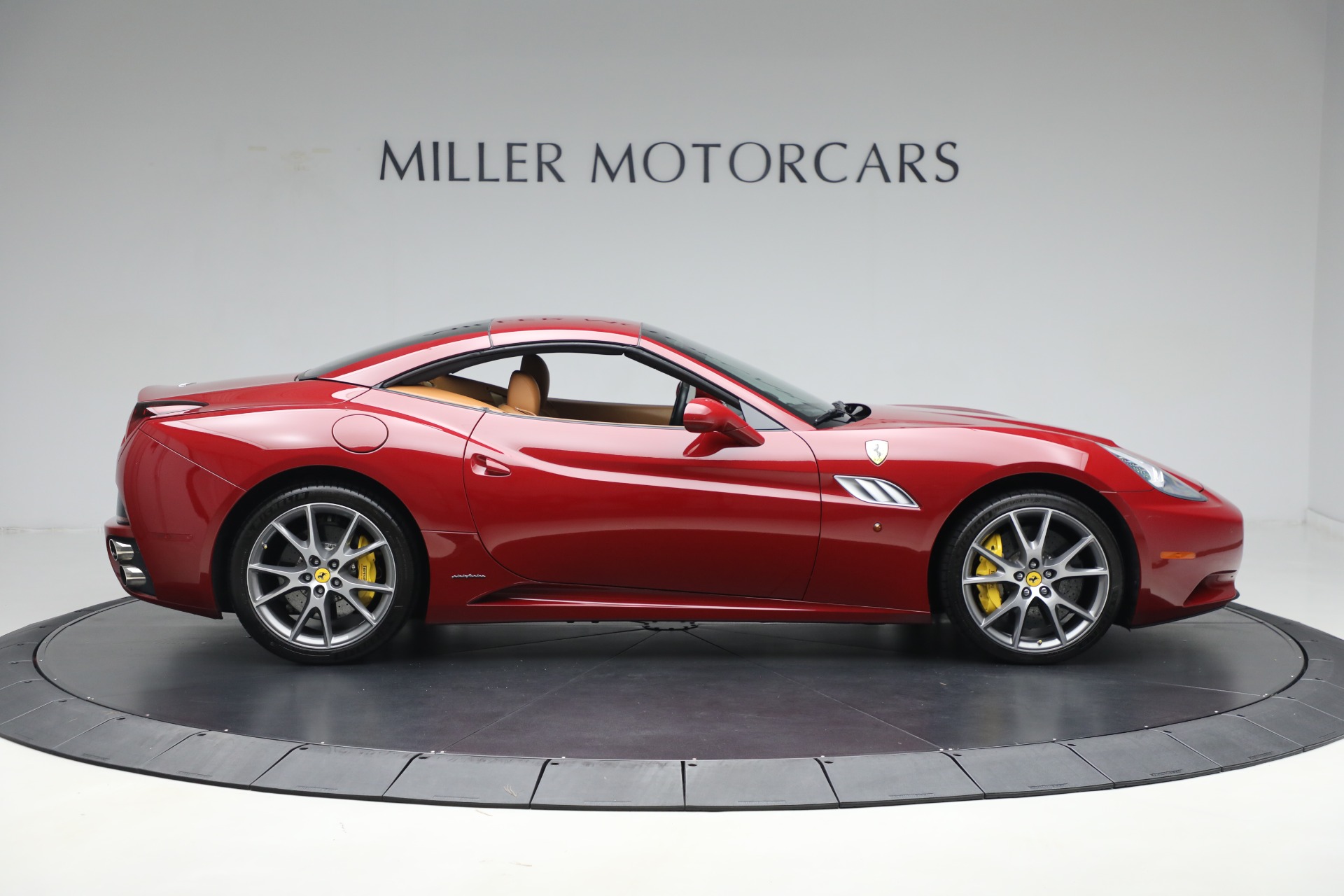 Used-2013-Ferrari-California