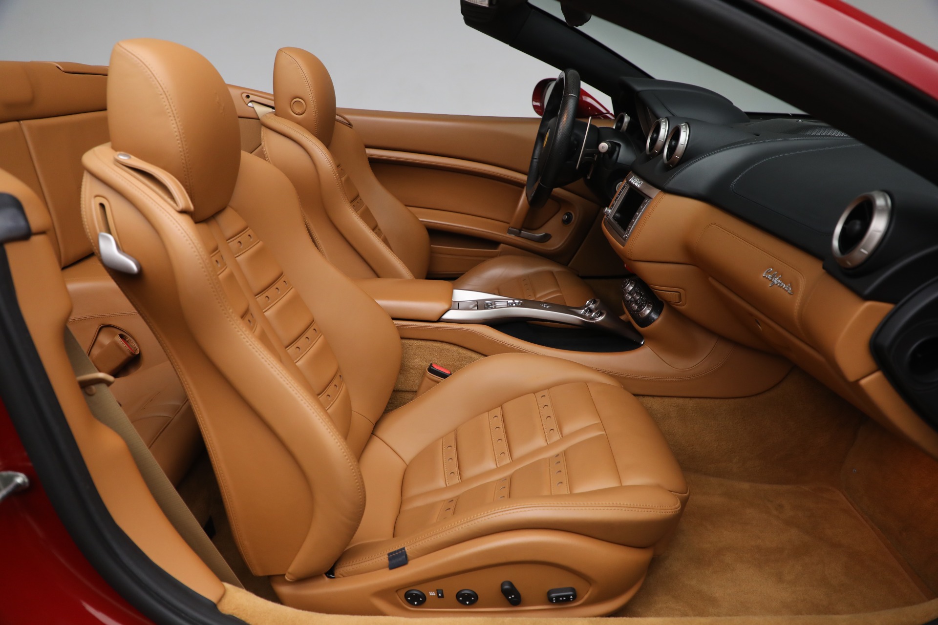 Used-2013-Ferrari-California