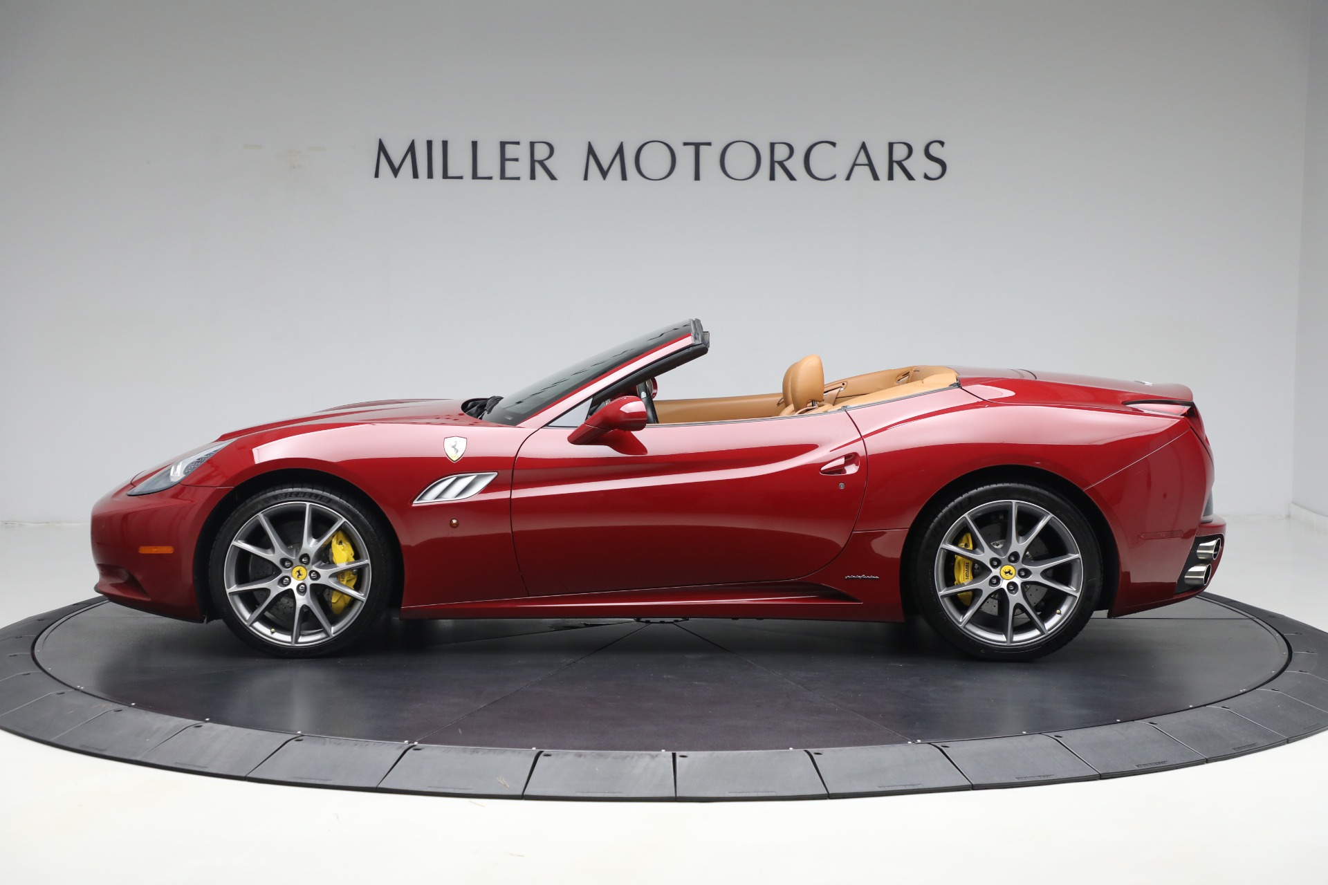 Used-2013-Ferrari-California