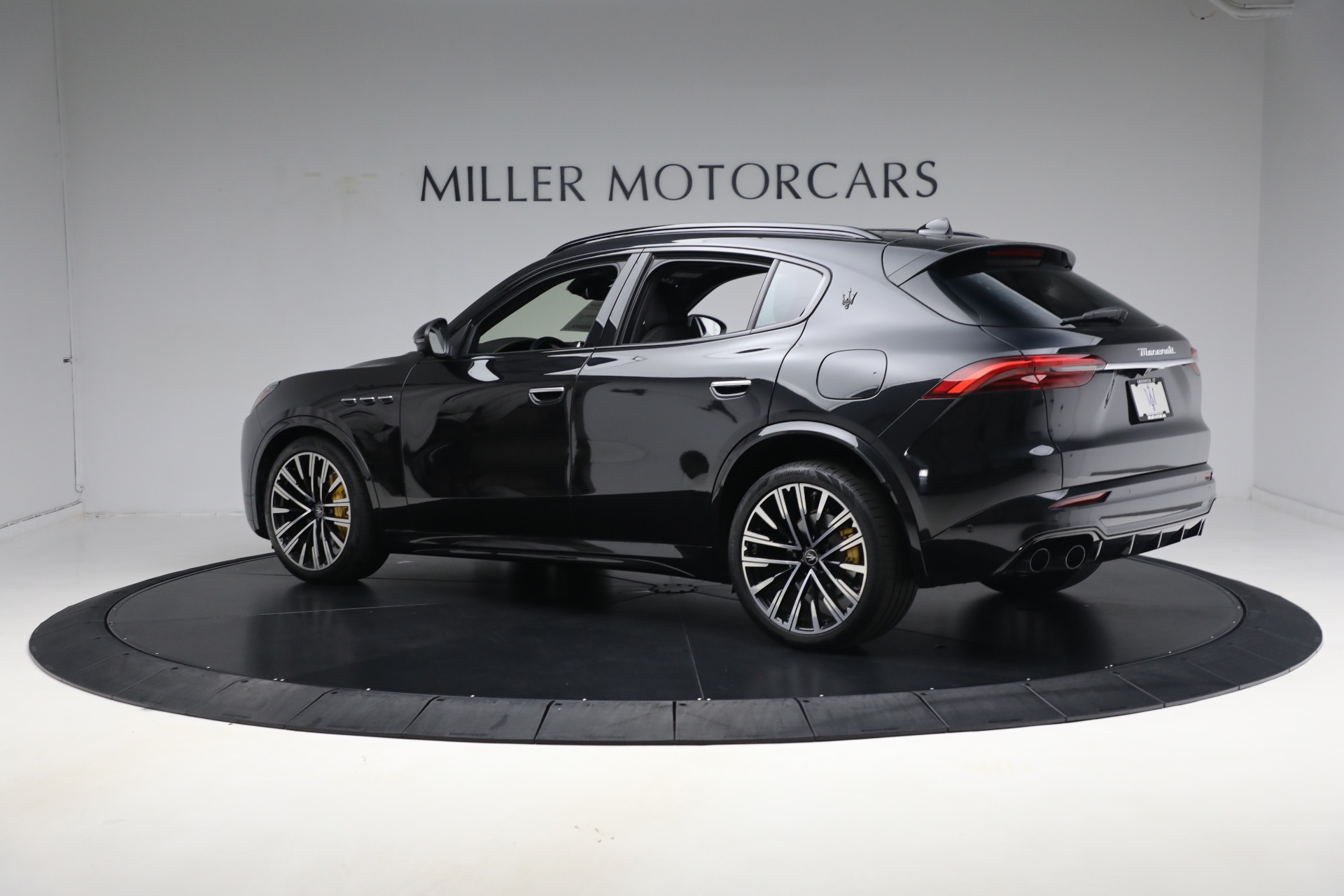 Used-2023-Maserati-Grecale-Modena