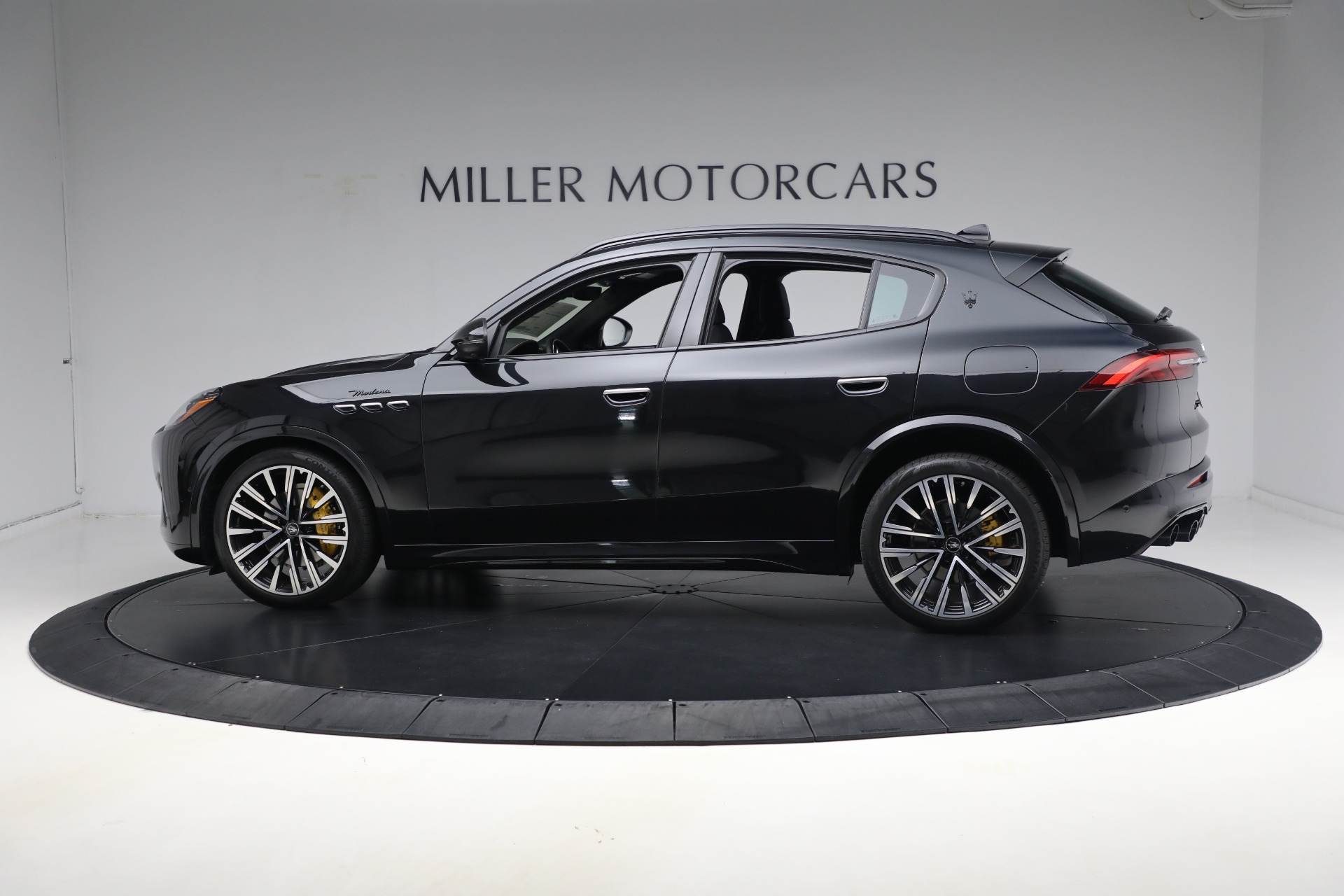 Used-2023-Maserati-Grecale-Modena