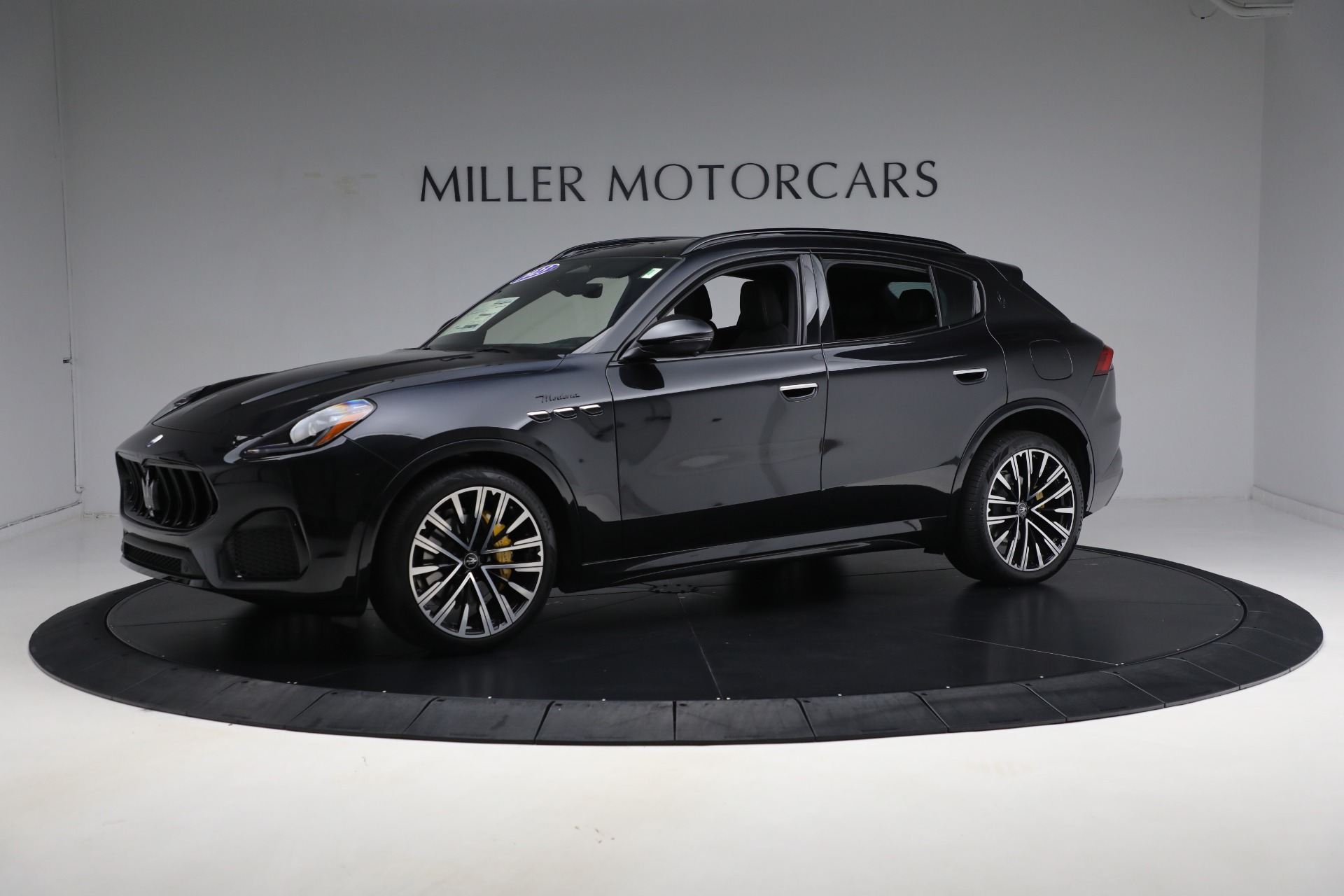 Used-2023-Maserati-Grecale-Modena