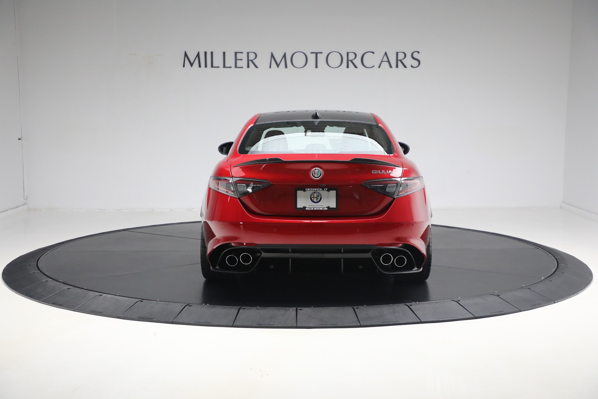 New-2024-Alfa-Romeo-Giulia-Quadrifoglio