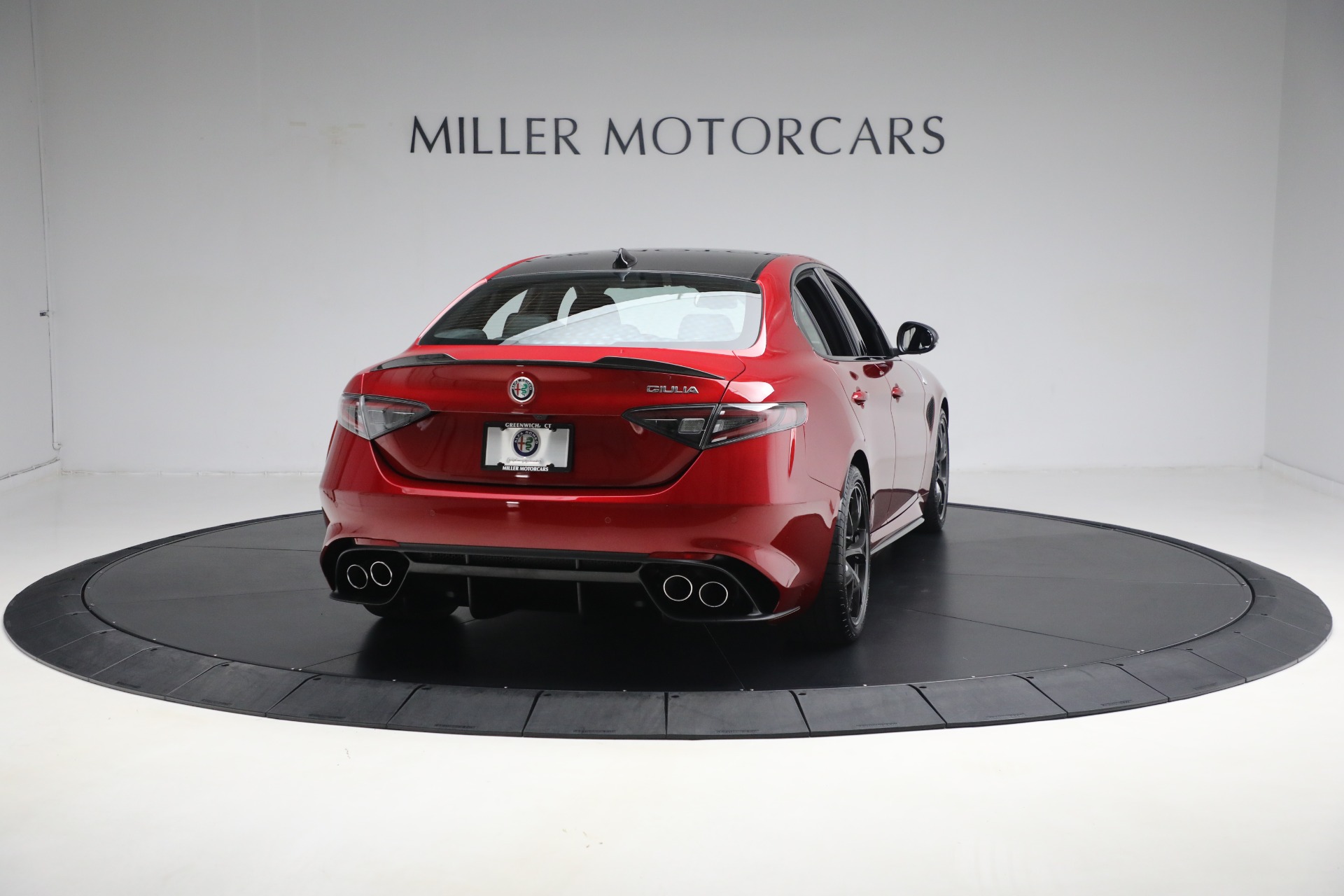 New-2024-Alfa-Romeo-Giulia-Quadrifoglio