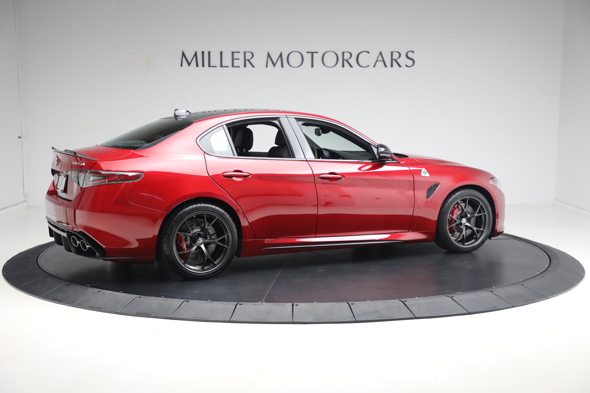 New-2024-Alfa-Romeo-Giulia-Quadrifoglio