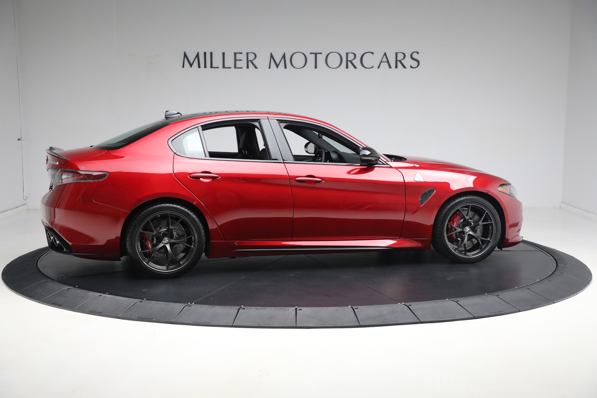 New-2024-Alfa-Romeo-Giulia-Quadrifoglio