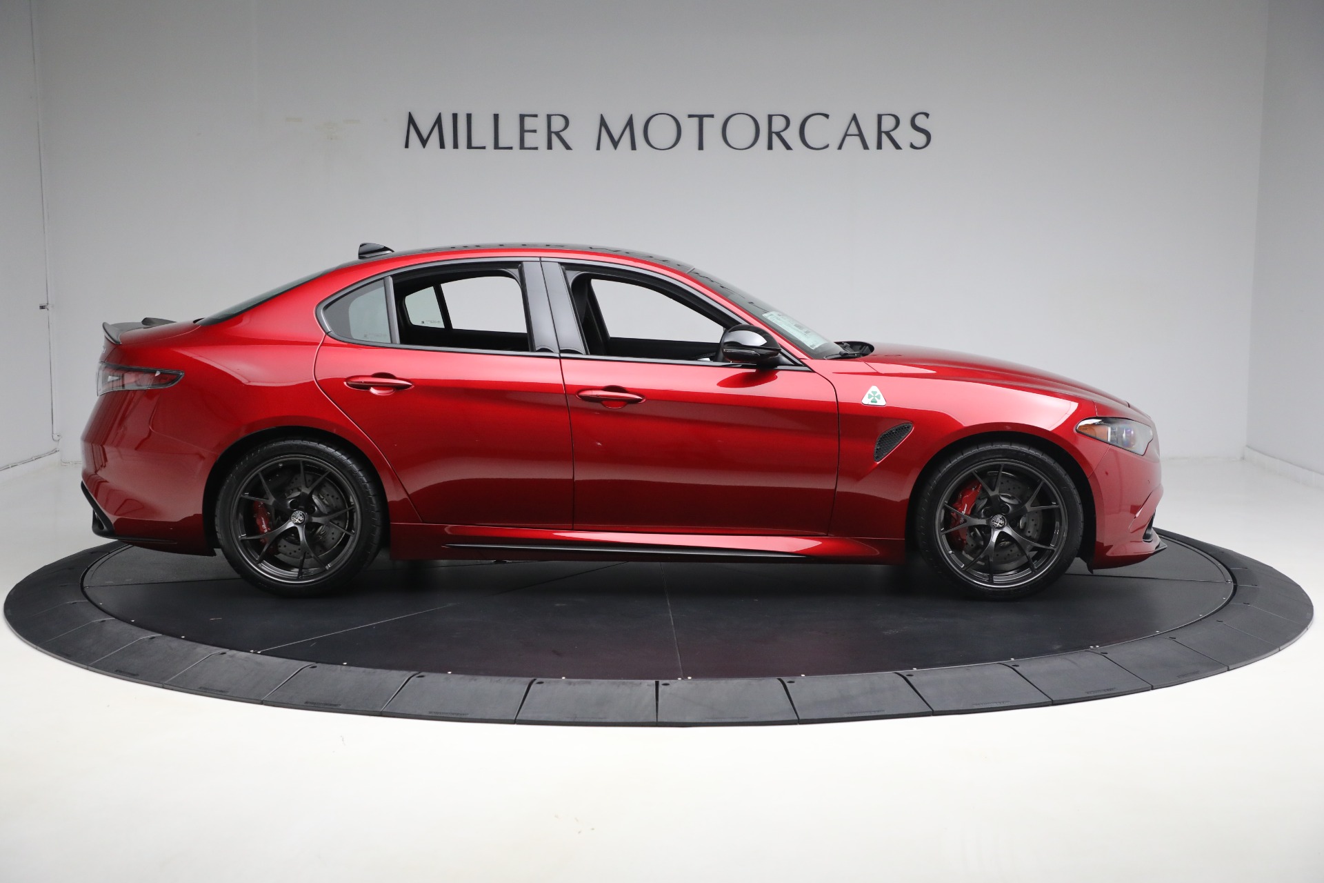 New-2024-Alfa-Romeo-Giulia-Quadrifoglio