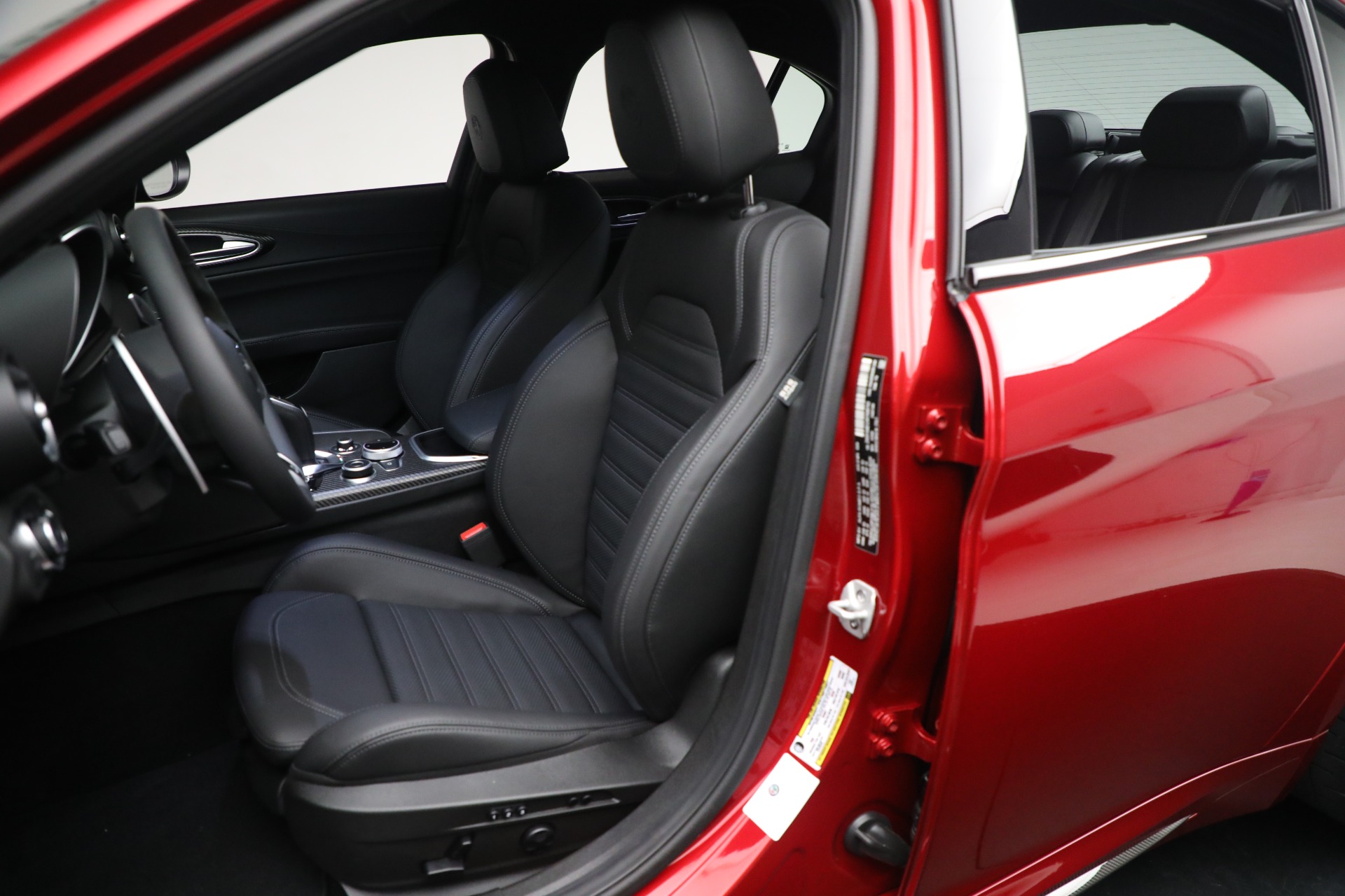 Used-2024-Alfa-Romeo-Giulia-Quadrifoglio