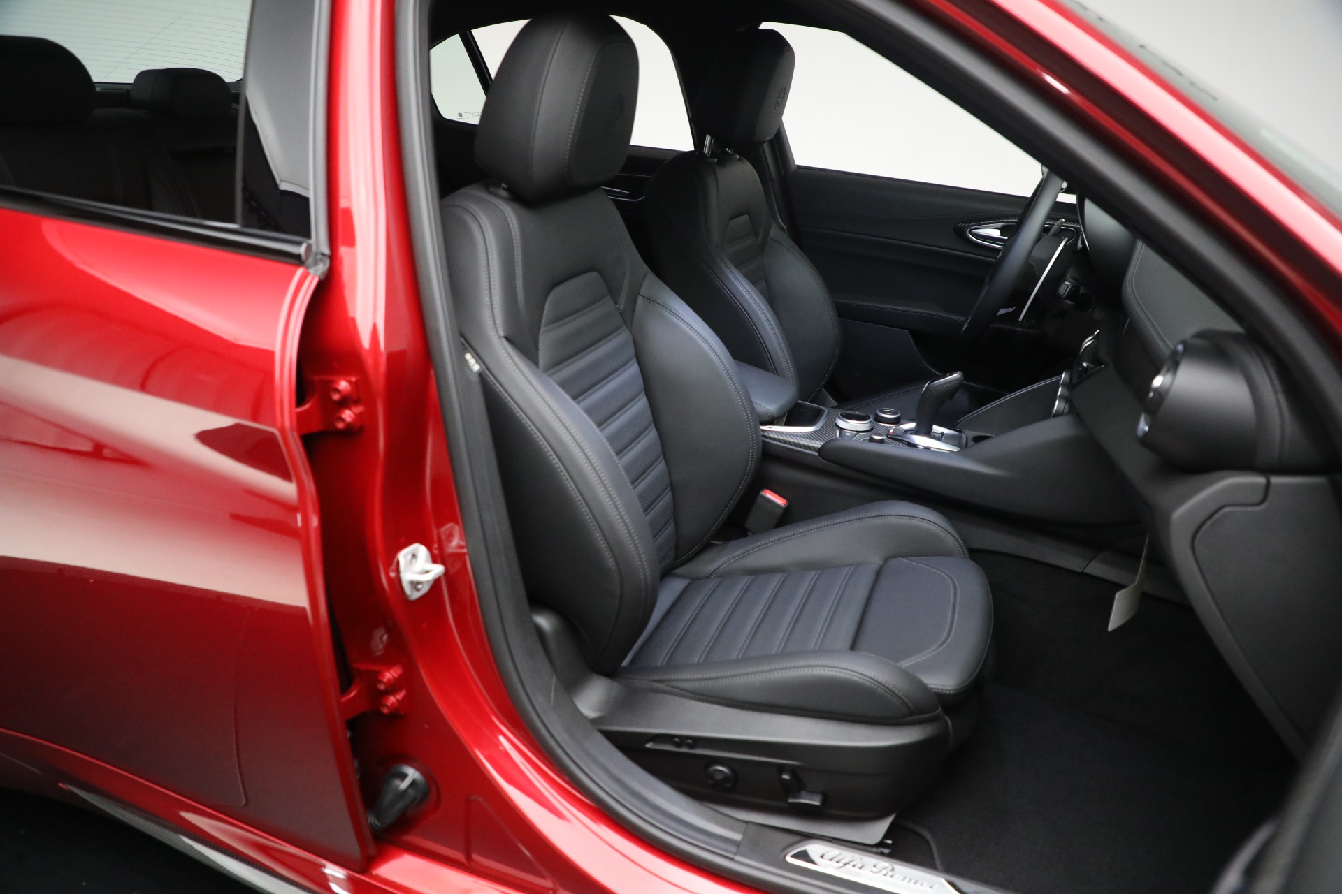 Used-2024-Alfa-Romeo-Giulia-Quadrifoglio