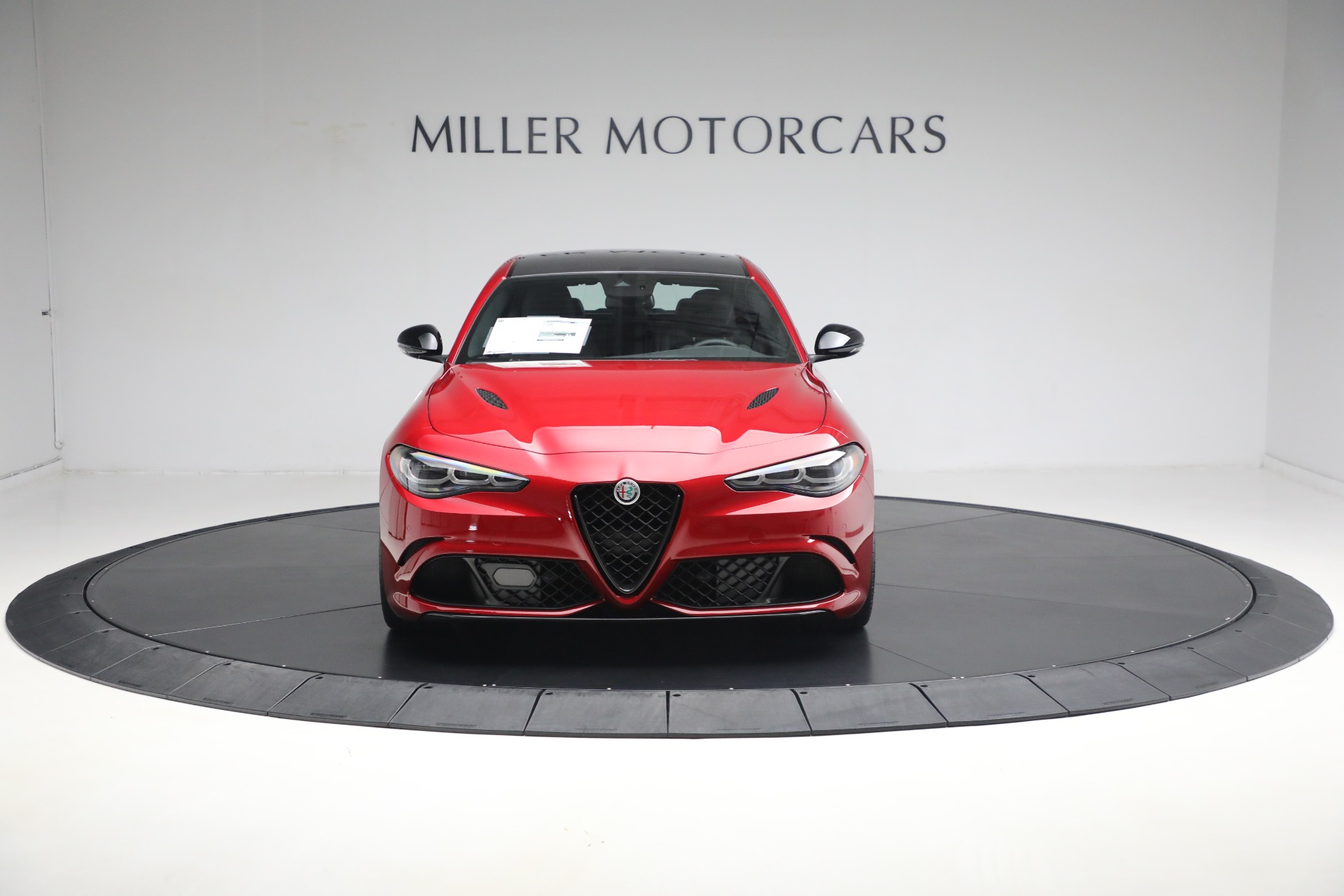 New-2024-Alfa-Romeo-Giulia-Quadrifoglio