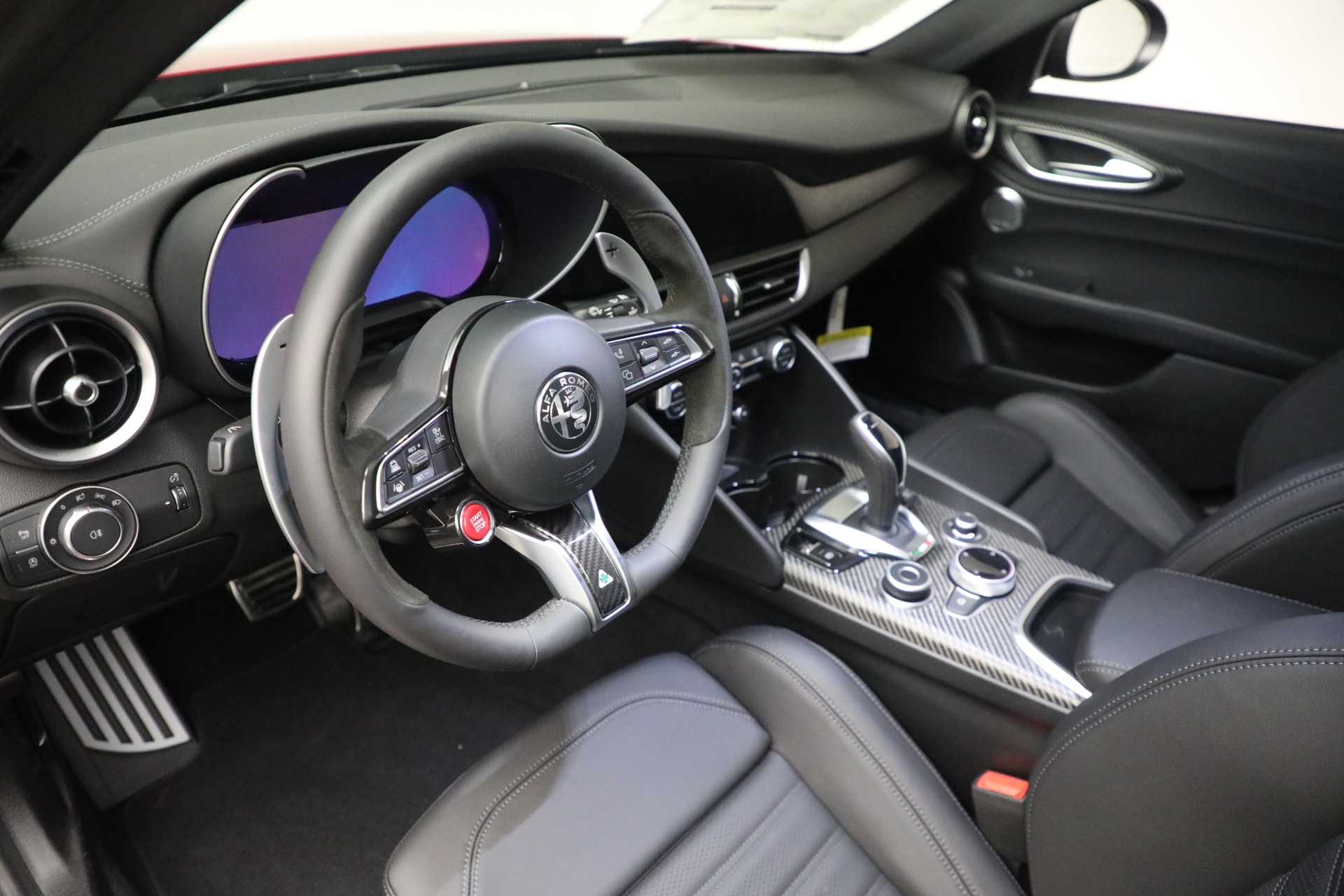 New-2024-Alfa-Romeo-Giulia-Quadrifoglio