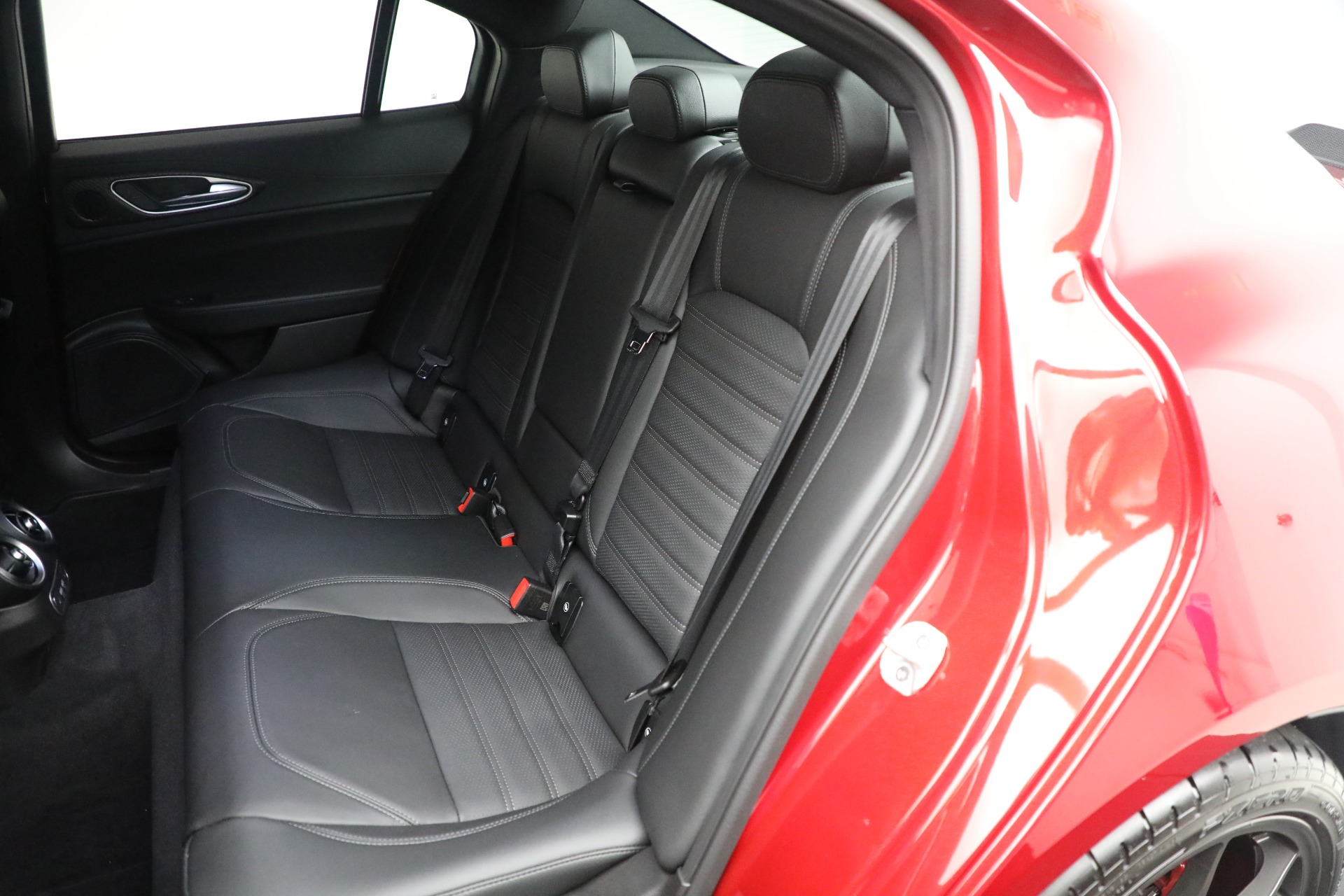 New-2024-Alfa-Romeo-Giulia-Quadrifoglio