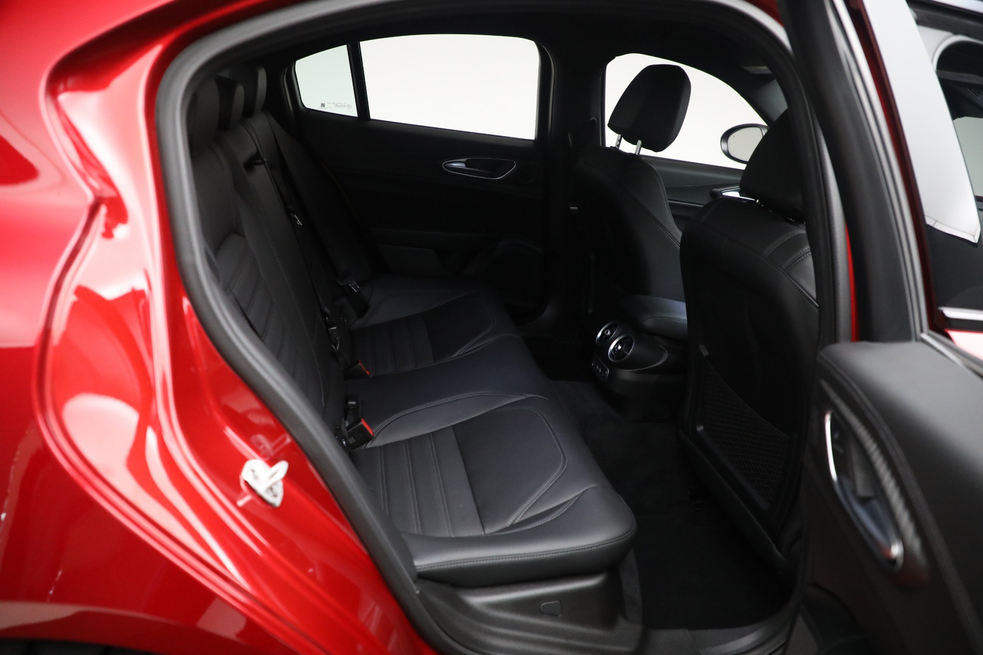 New-2024-Alfa-Romeo-Giulia-Quadrifoglio