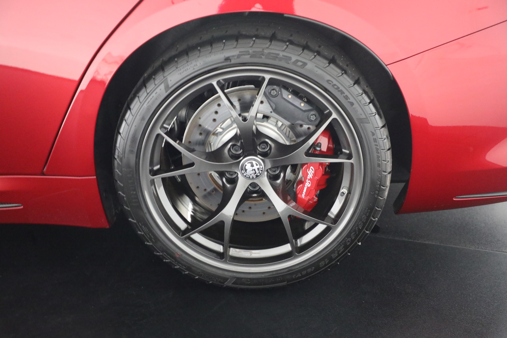 New-2024-Alfa-Romeo-Giulia-Quadrifoglio