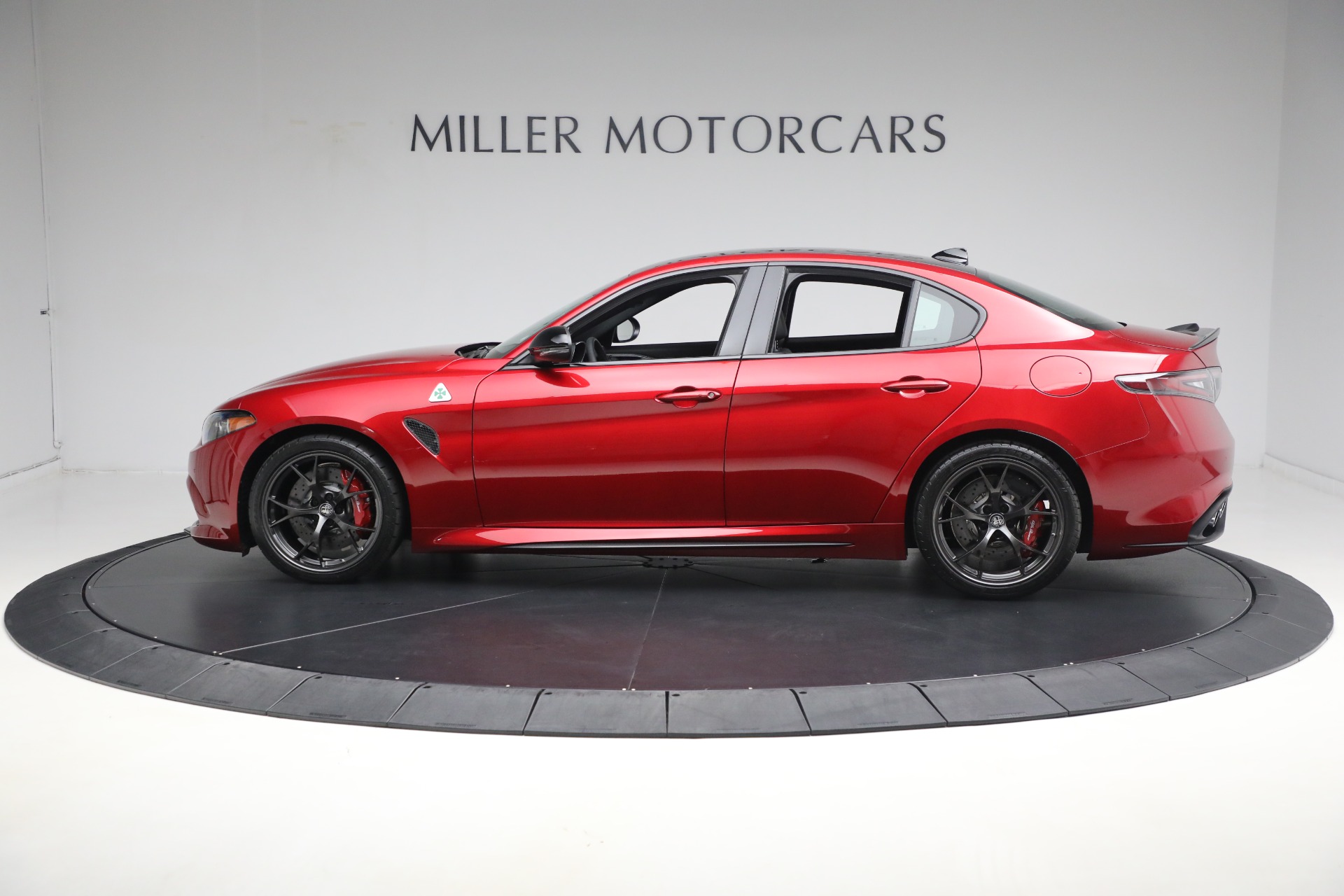 New-2024-Alfa-Romeo-Giulia-Quadrifoglio