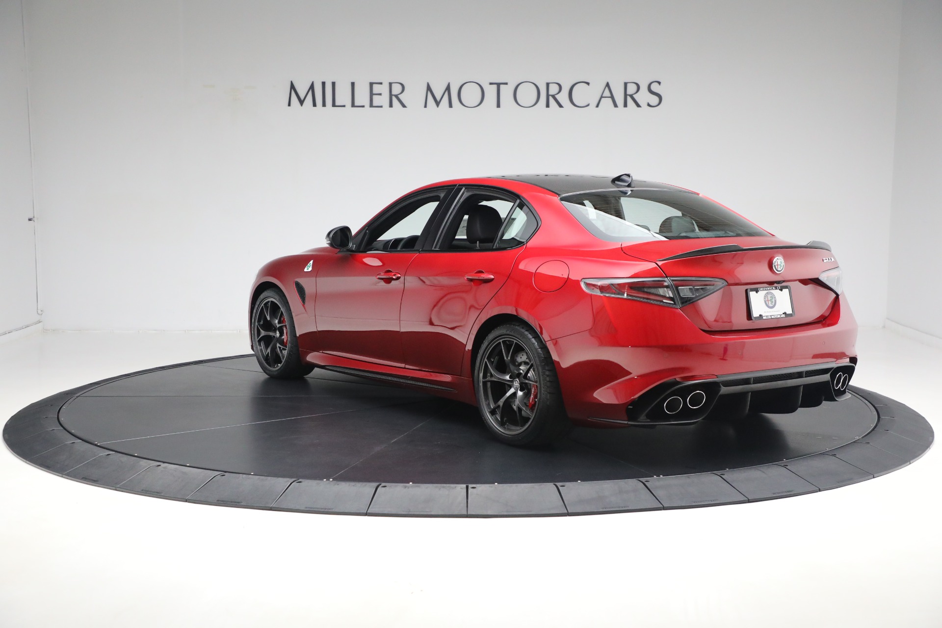 New-2024-Alfa-Romeo-Giulia-Quadrifoglio