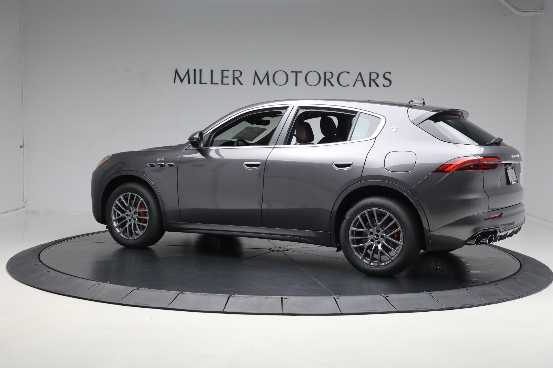 New-2024-Maserati-Grecale-GT