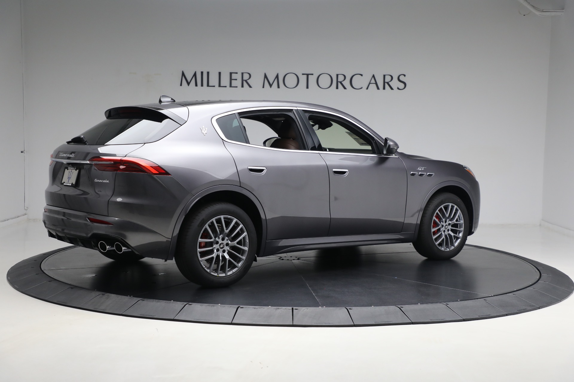 New-2024-Maserati-Grecale-GT