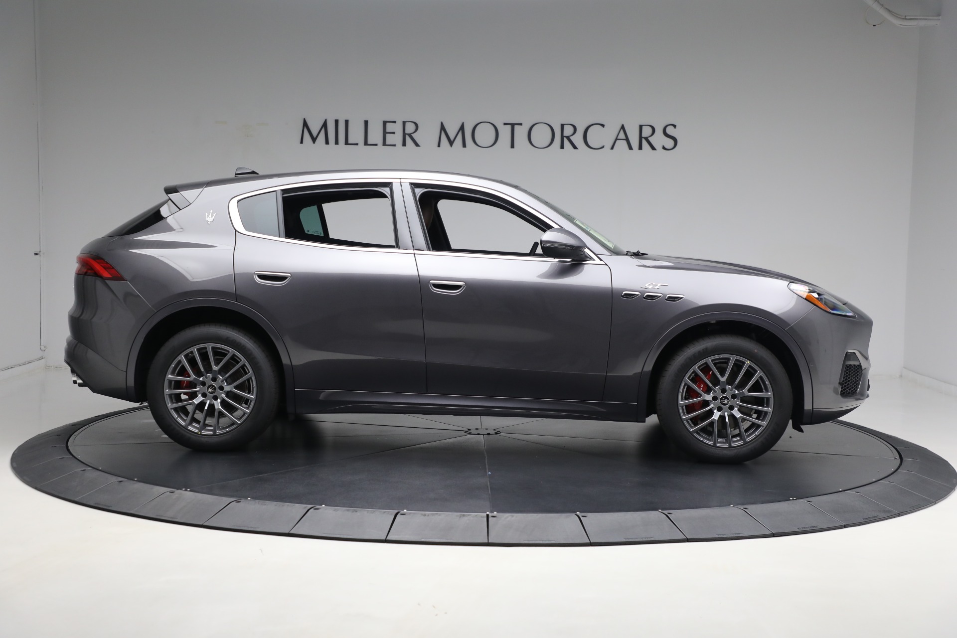 New-2024-Maserati-Grecale-GT