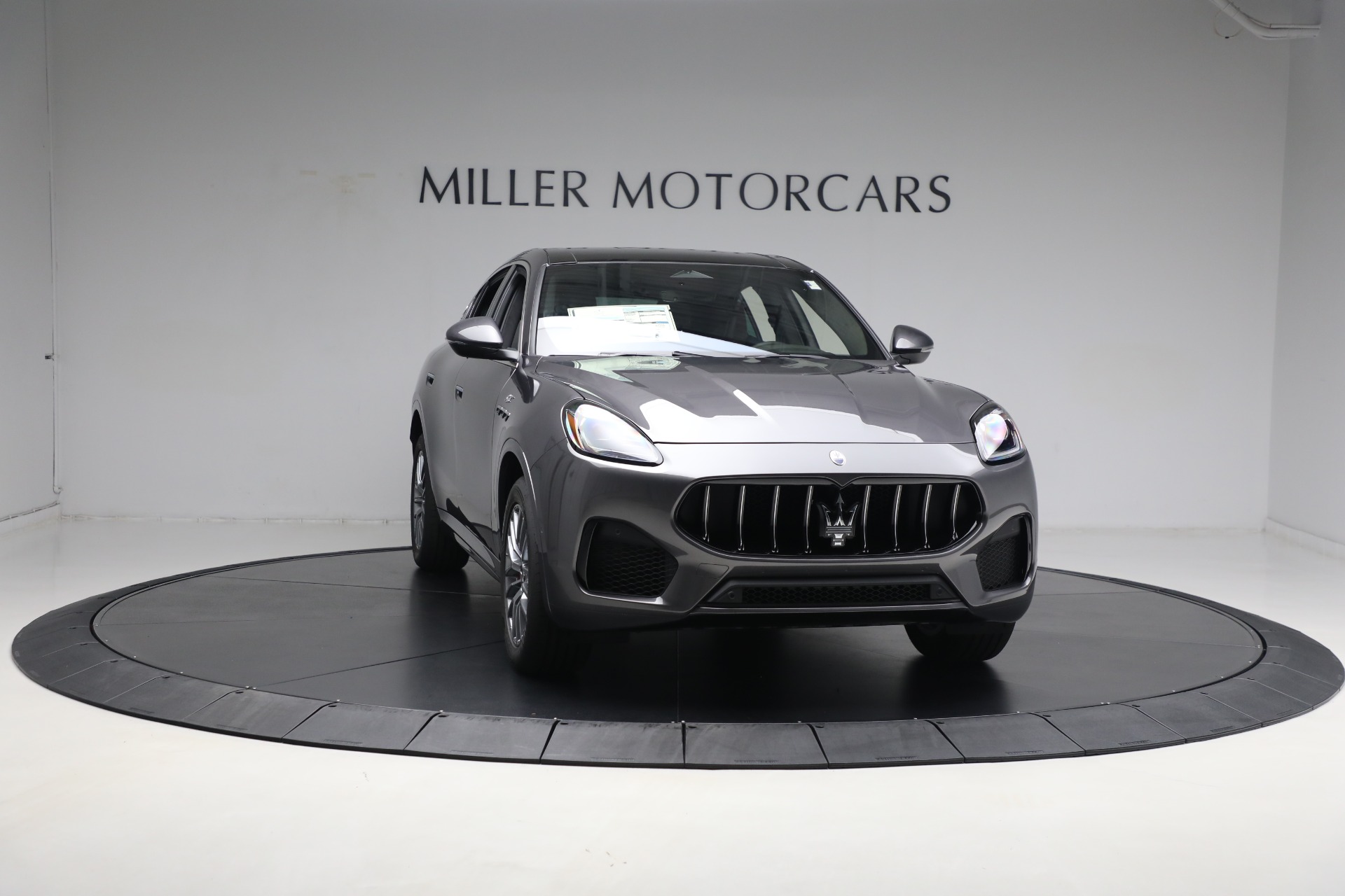 New-2024-Maserati-Grecale-GT