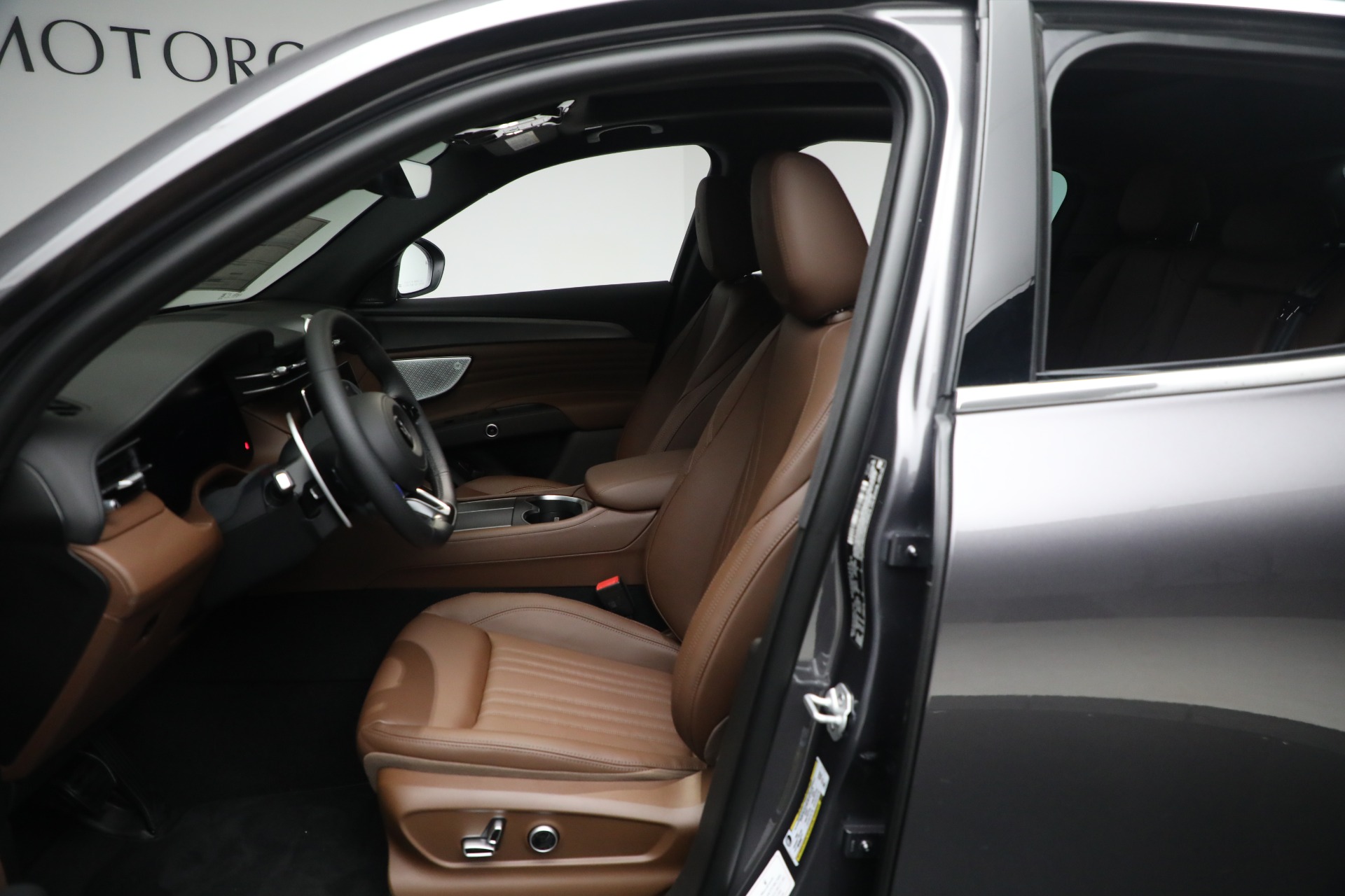 New-2024-Maserati-Grecale-GT