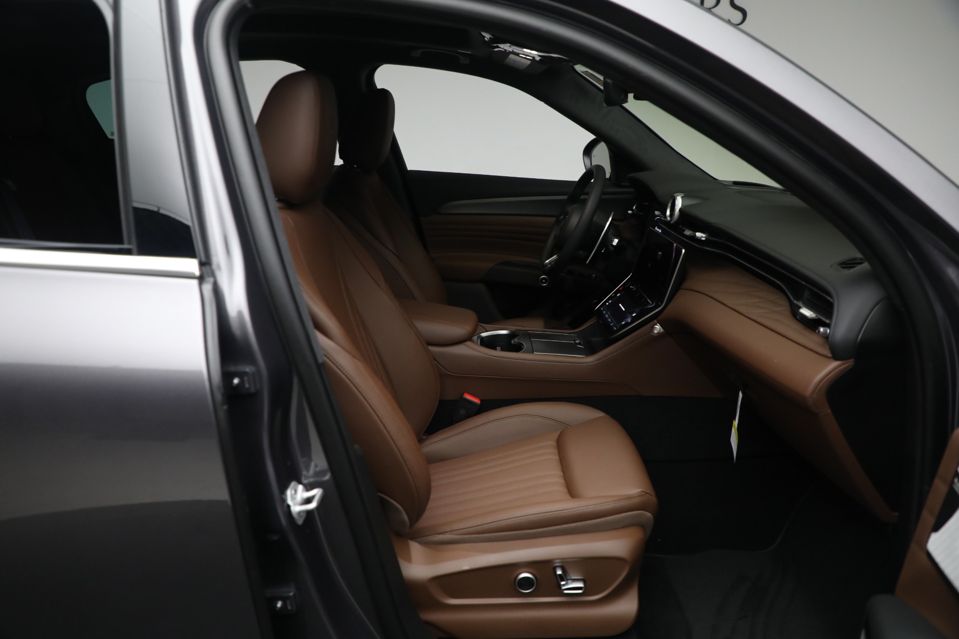 New-2024-Maserati-Grecale-GT