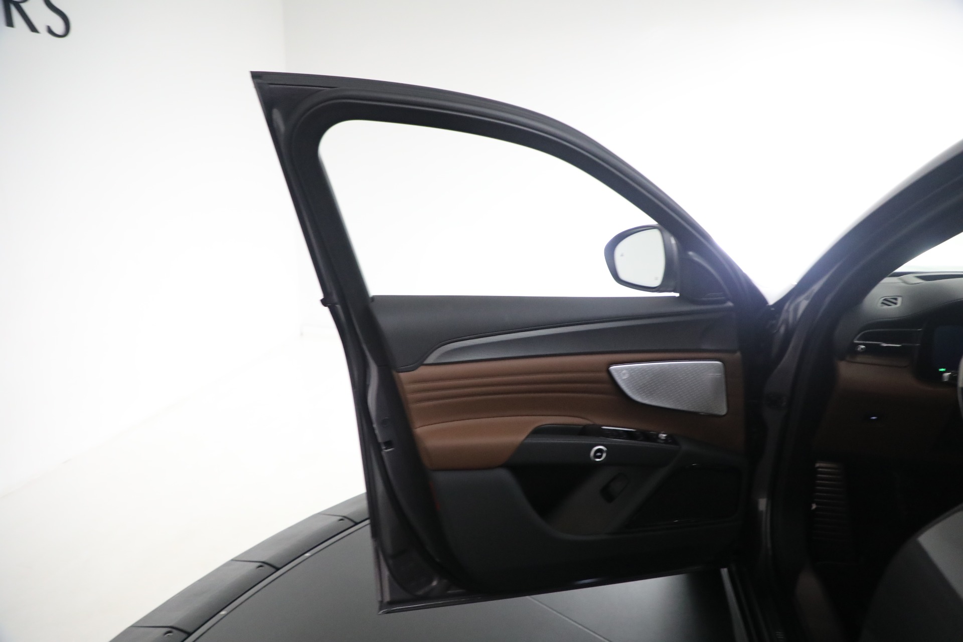 New-2024-Maserati-Grecale-GT